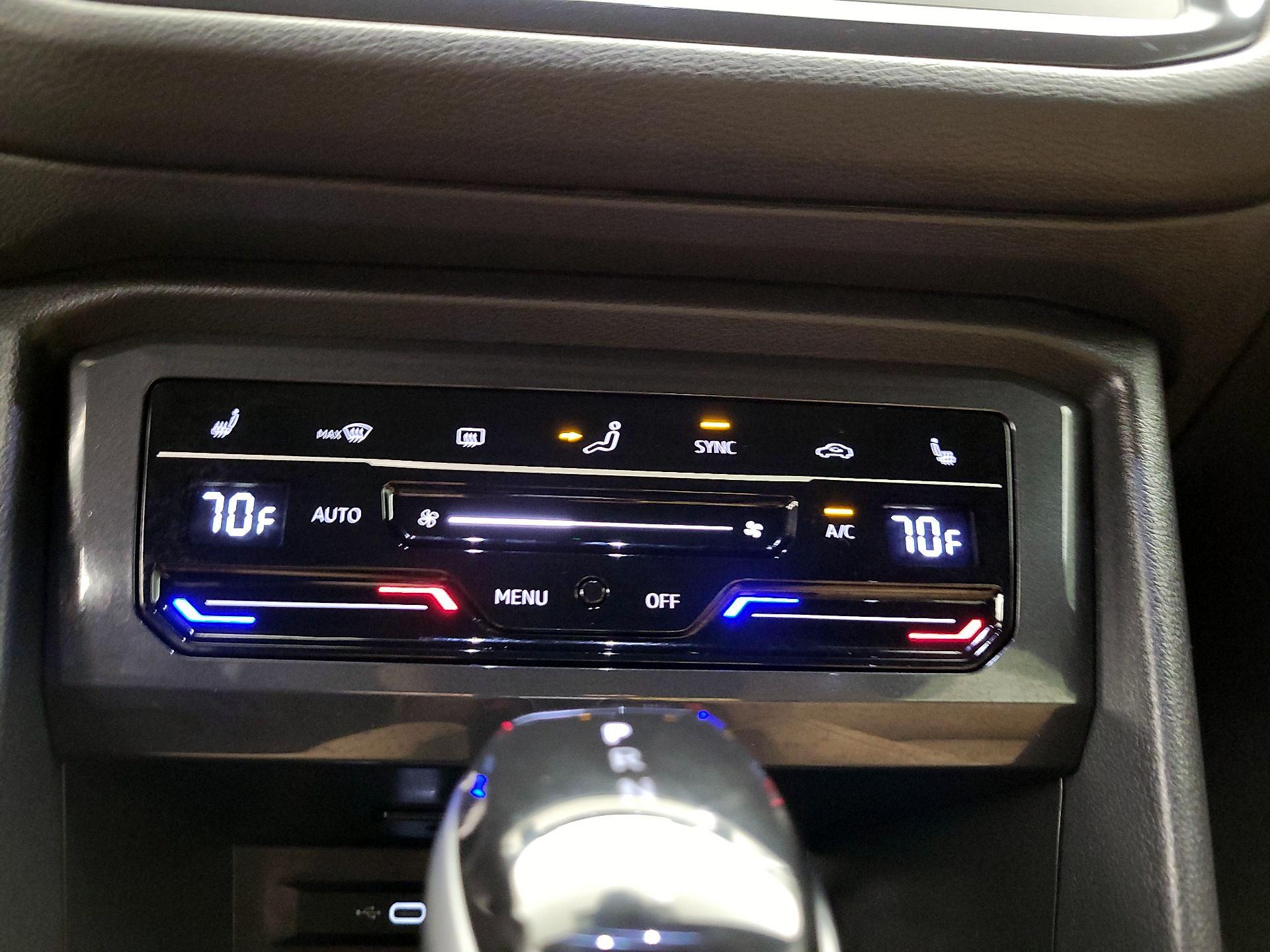 Thumbnail: 2024 Volkswagen Tiguan - 16