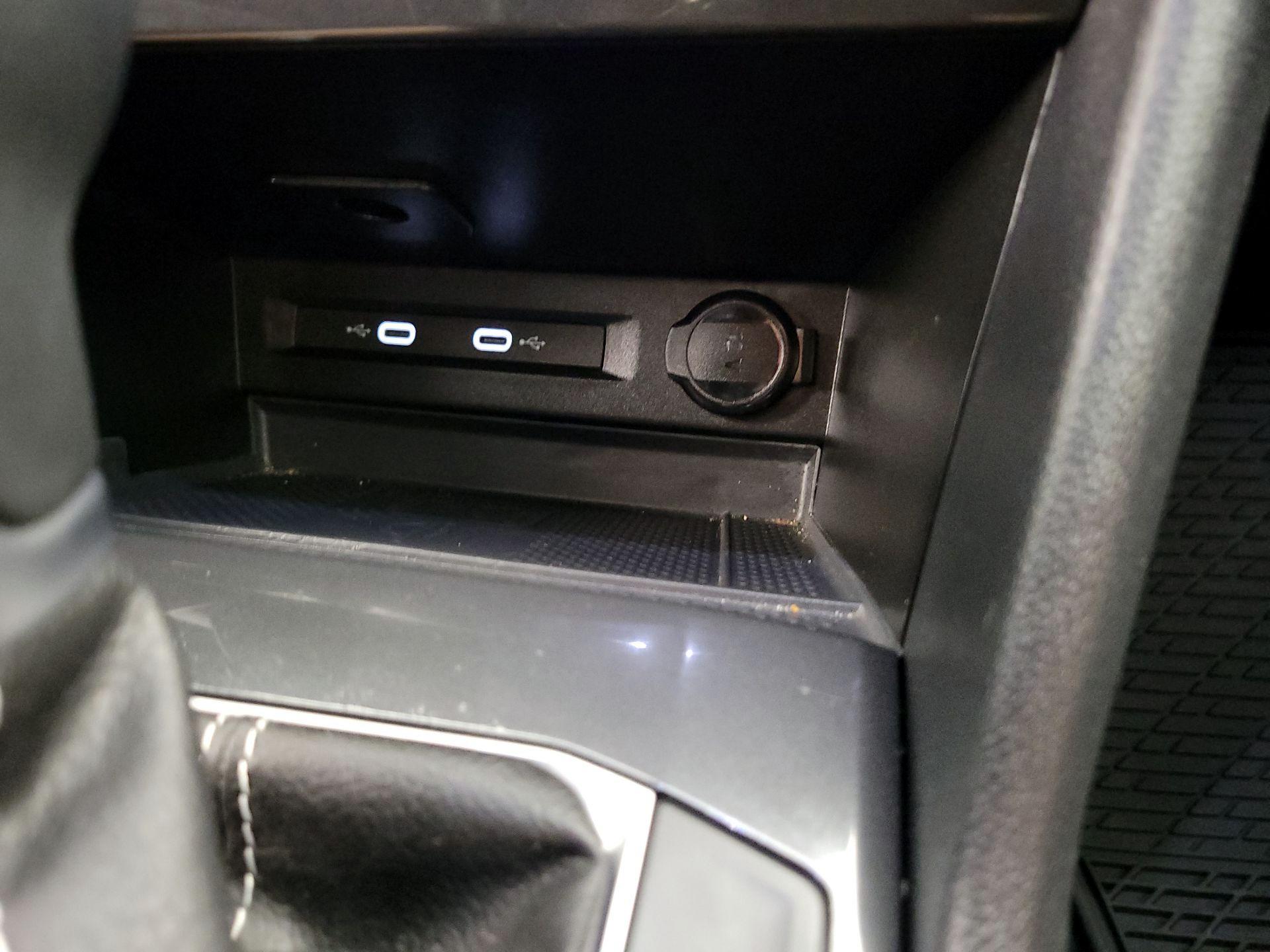 Thumbnail: 2024 Volkswagen Tiguan - 18