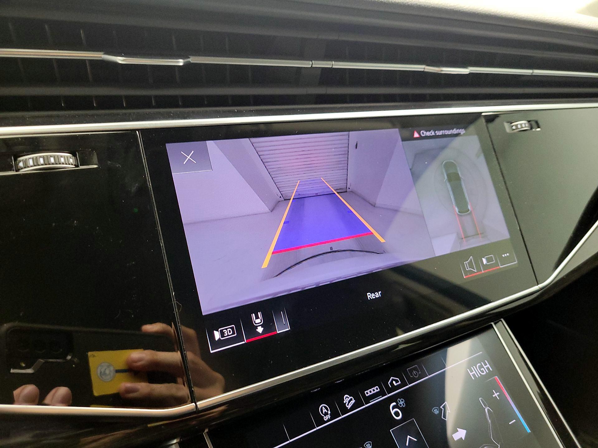 Thumbnail: 2022 Audi Q7 - 14