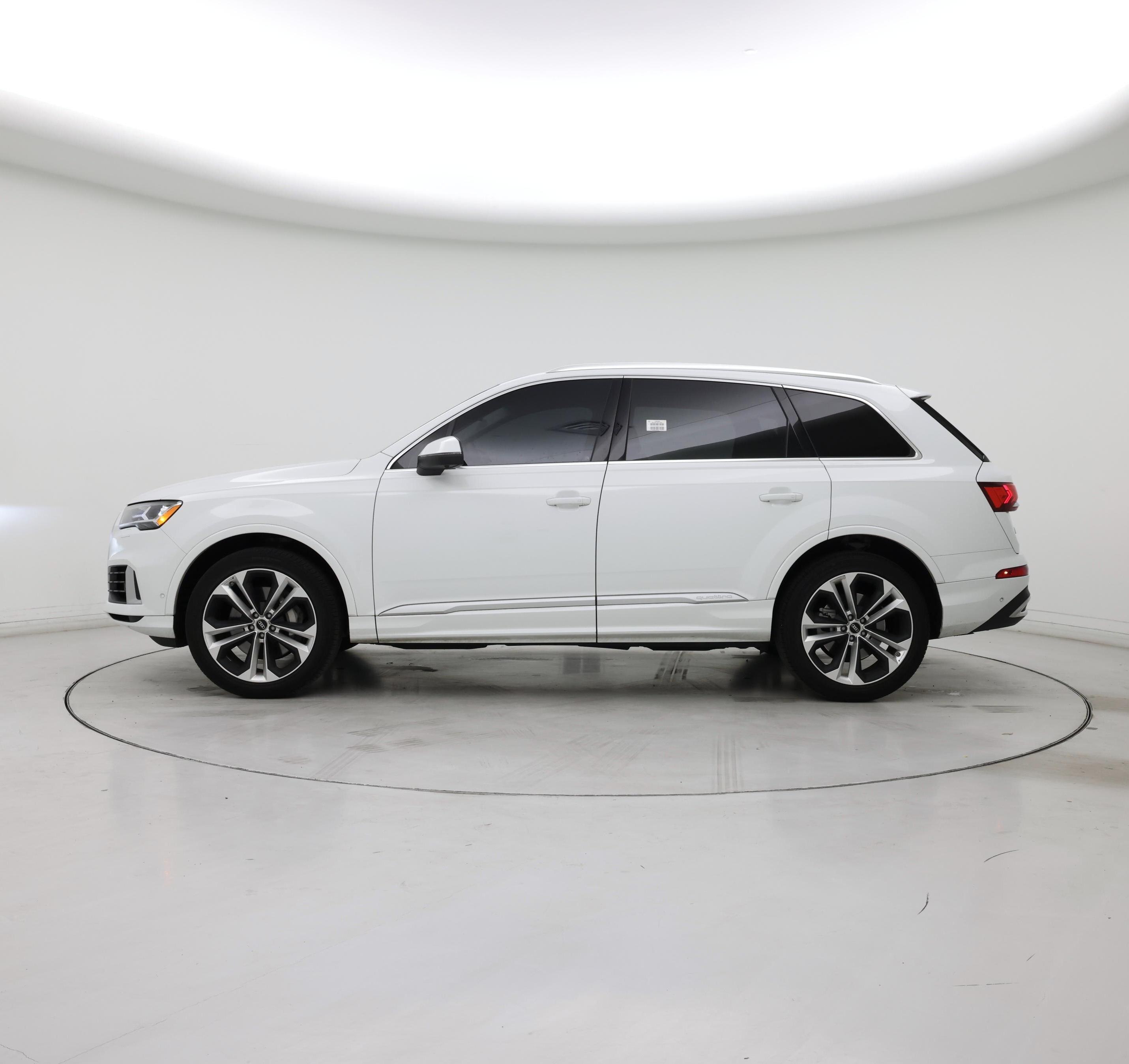 Thumbnail: 2022 Audi Q7 - 3