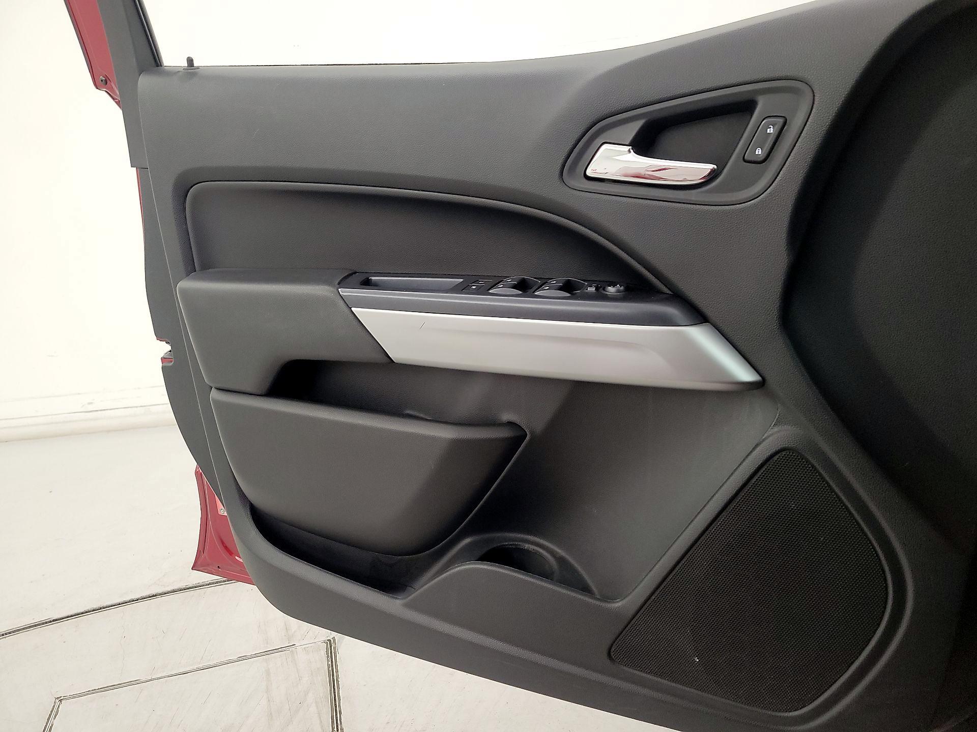 Thumbnail: 2021 Chevrolet Colorado - 12