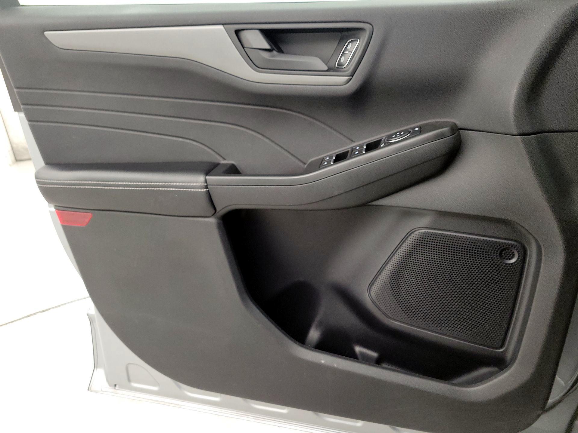 Thumbnail: 2023 Ford Escape - 12