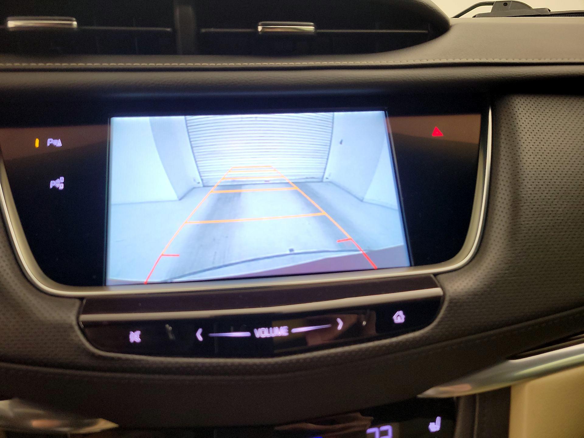 Thumbnail: 2017 Cadillac XT5 - 15