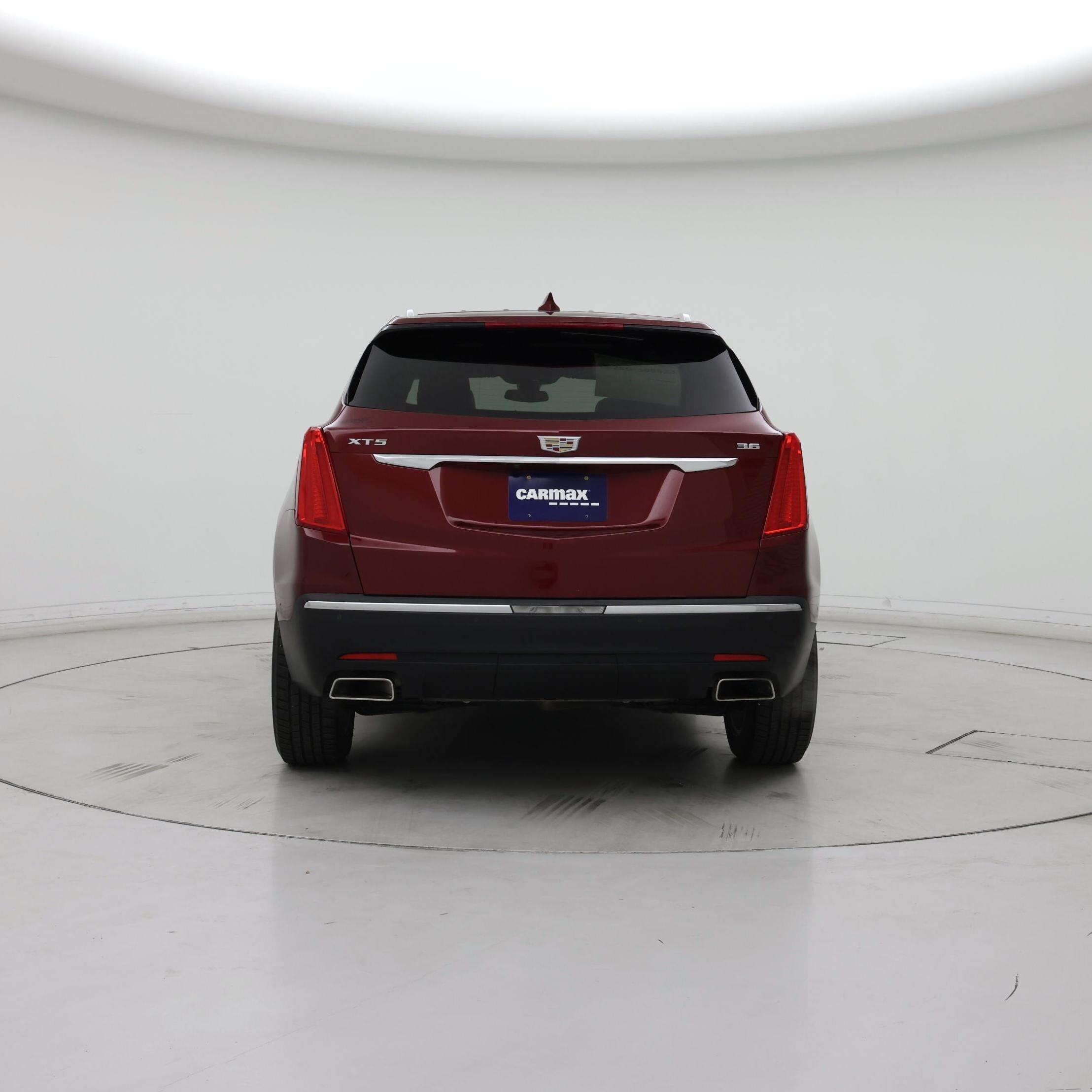 Thumbnail: 2017 Cadillac XT5 - 6