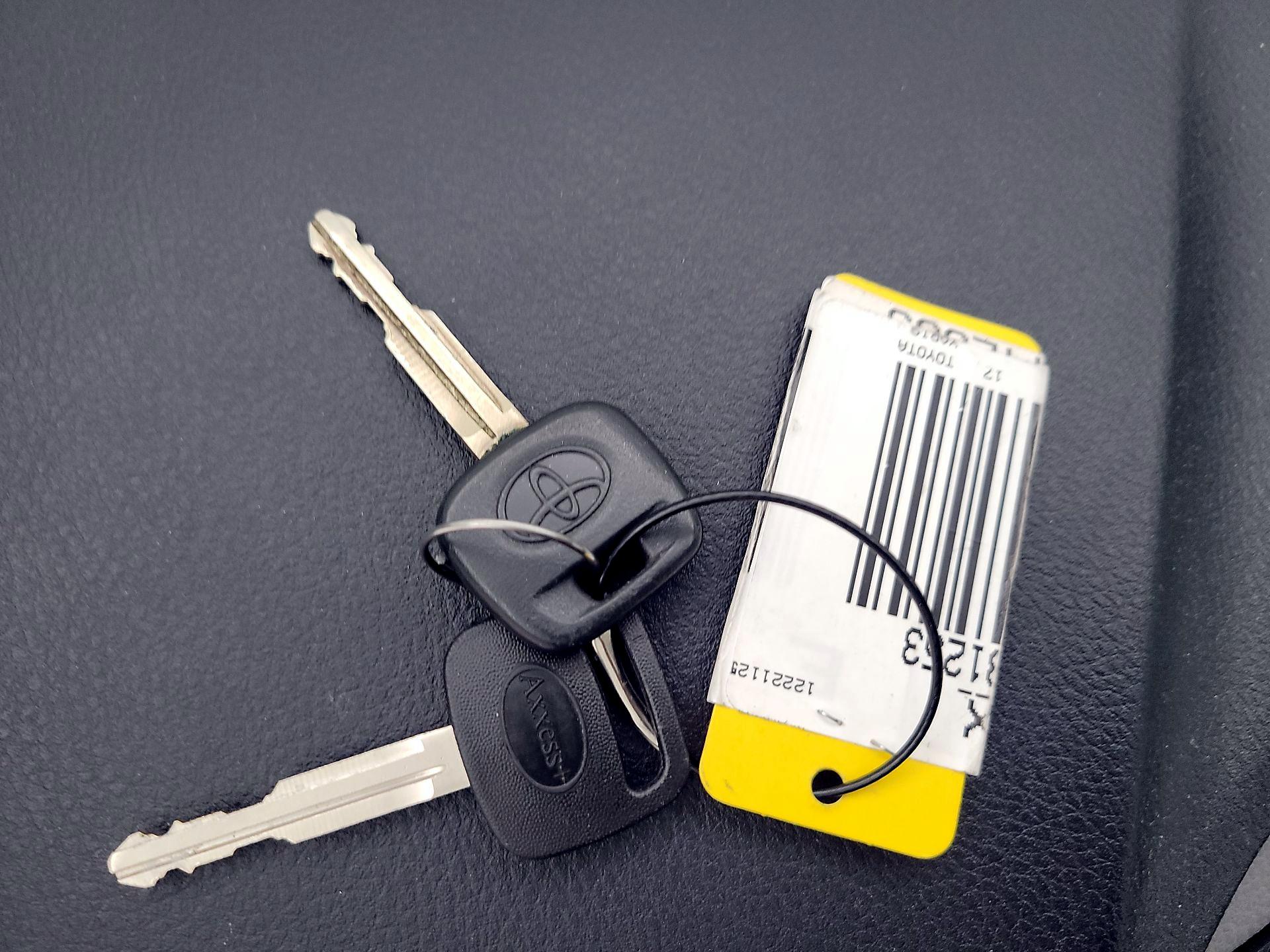 Thumbnail: 2017 Toyota Yaris - 18