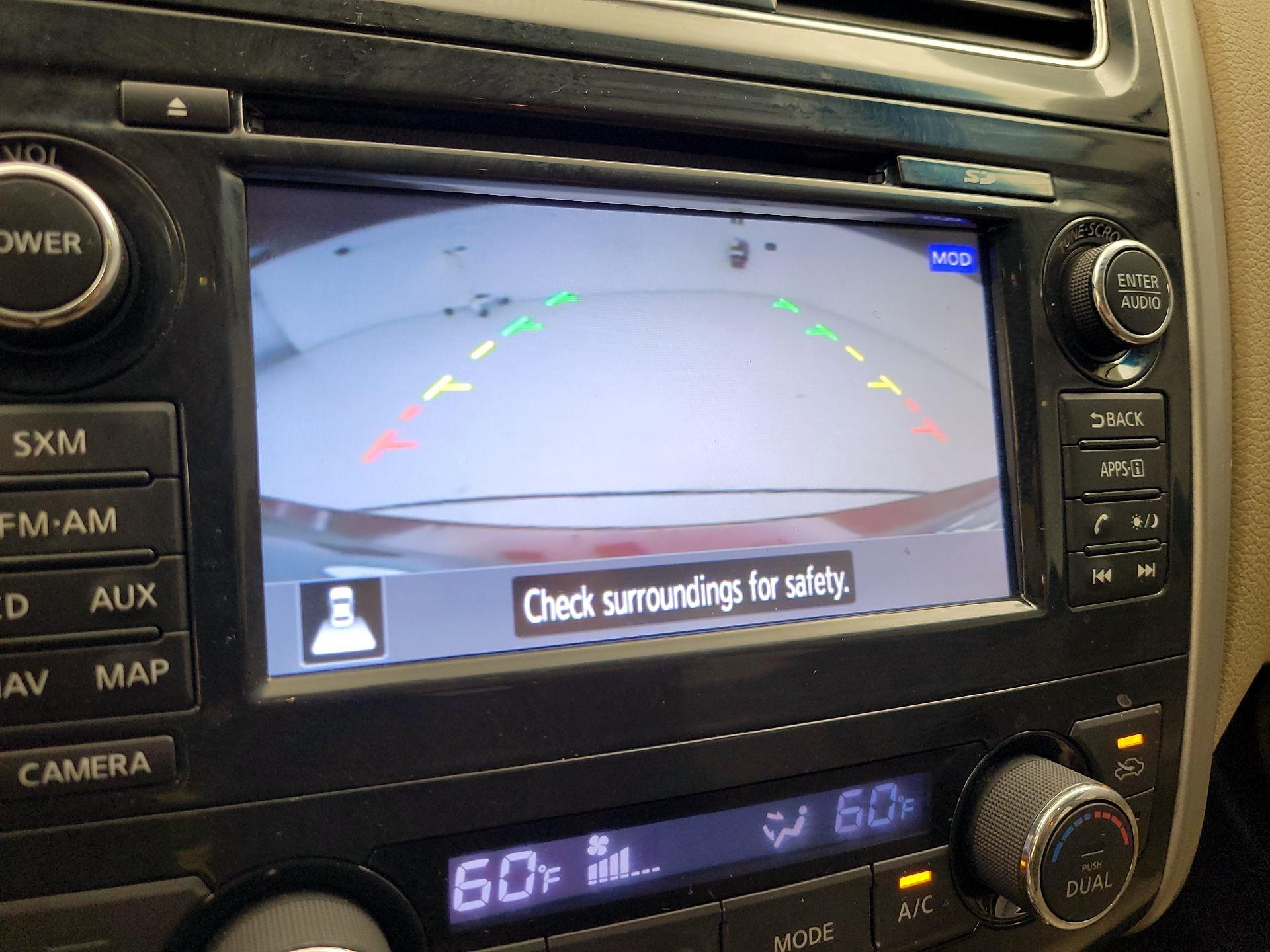 Thumbnail: 2015 Nissan Altima - 13