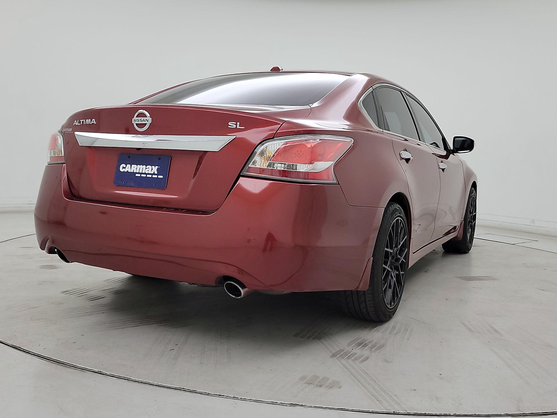Thumbnail: 2015 Nissan Altima - 5