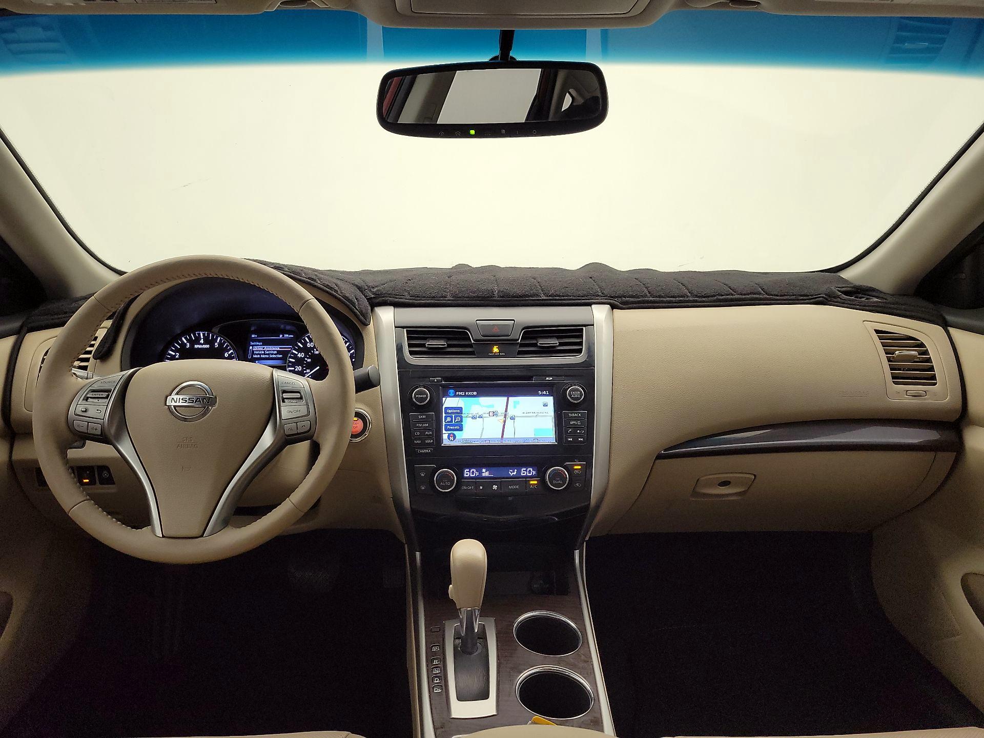 Thumbnail: 2015 Nissan Altima - 8