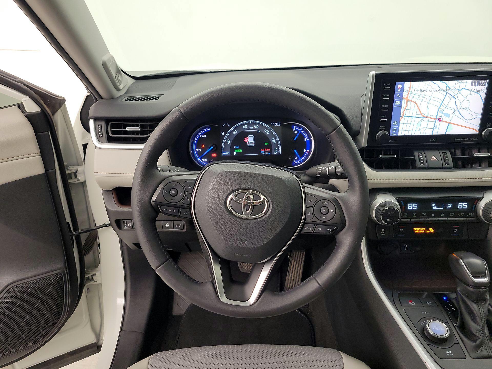 Thumbnail: 2021 Toyota RAV4 - 10