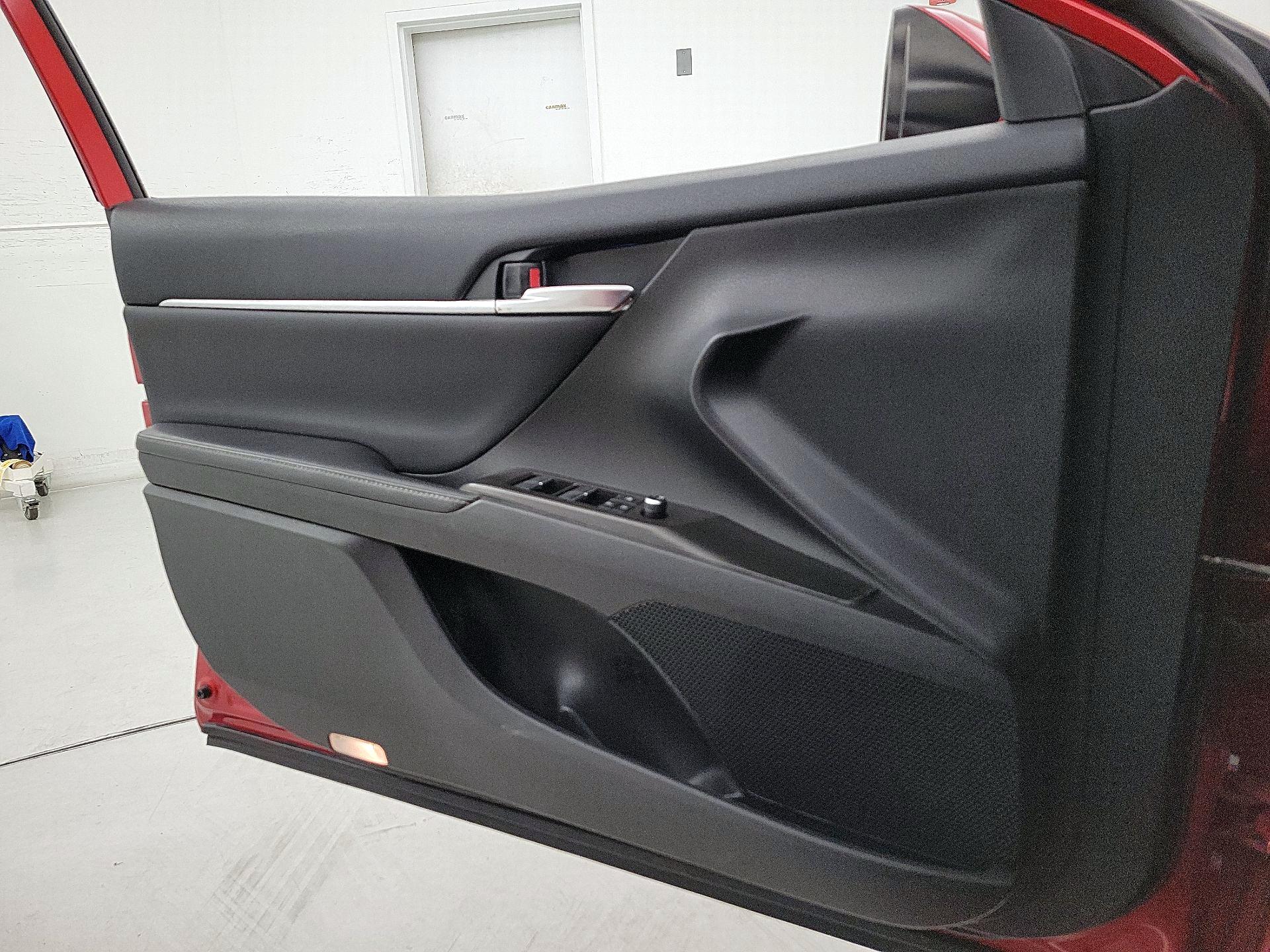 Thumbnail: 2021 Toyota Camry - 12