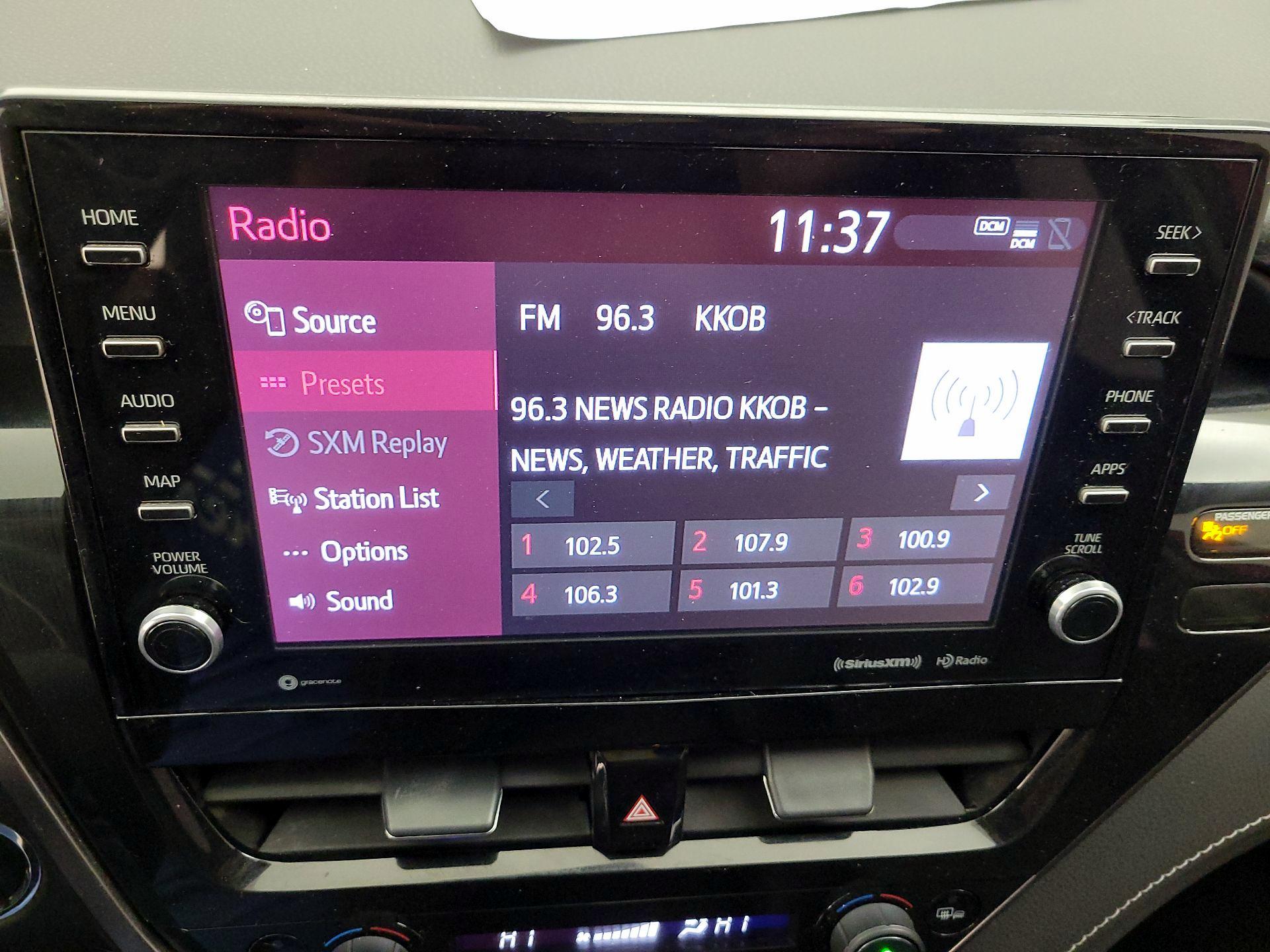 Thumbnail: 2021 Toyota Camry - 15