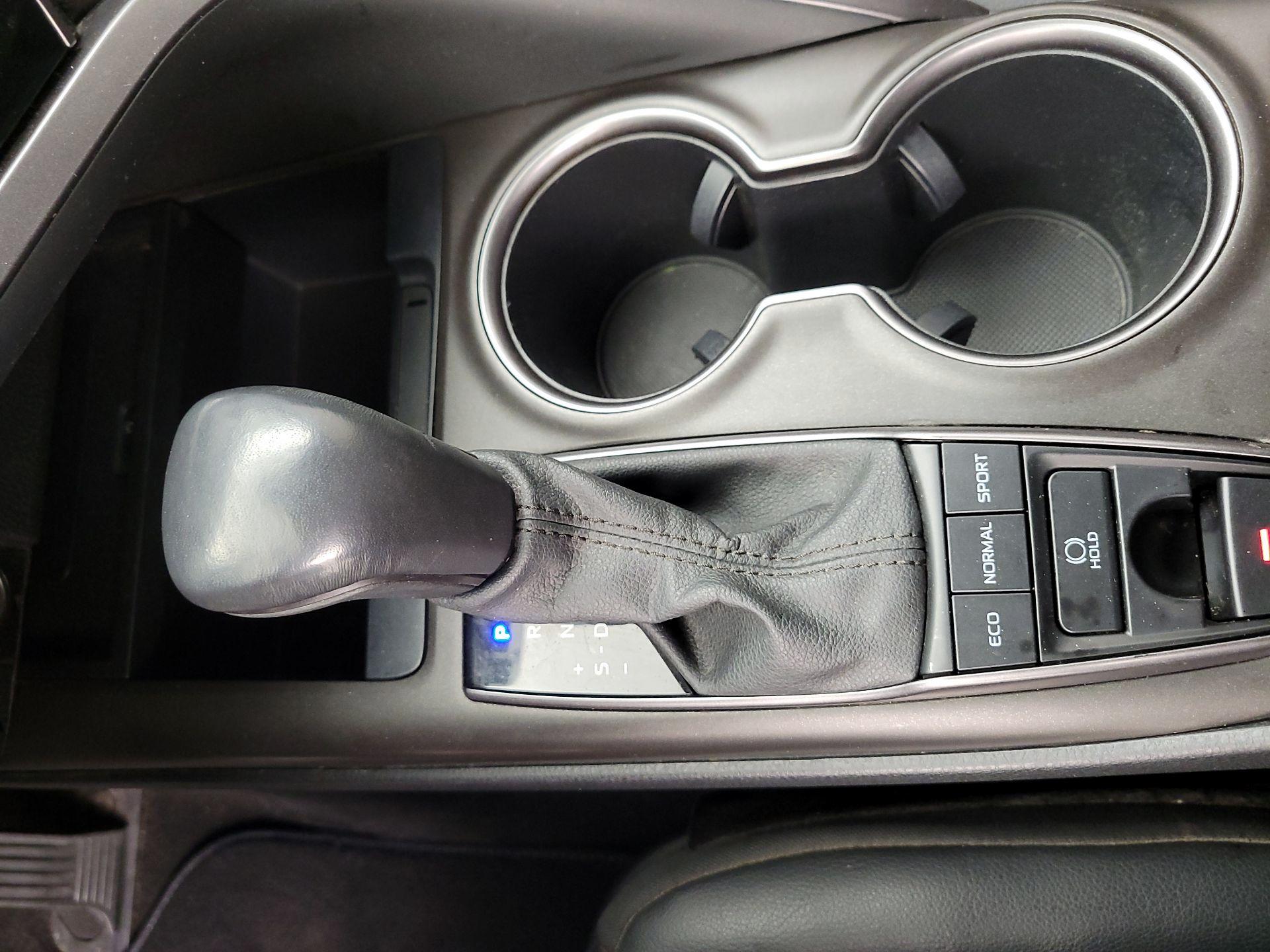 Thumbnail: 2021 Toyota Camry - 17