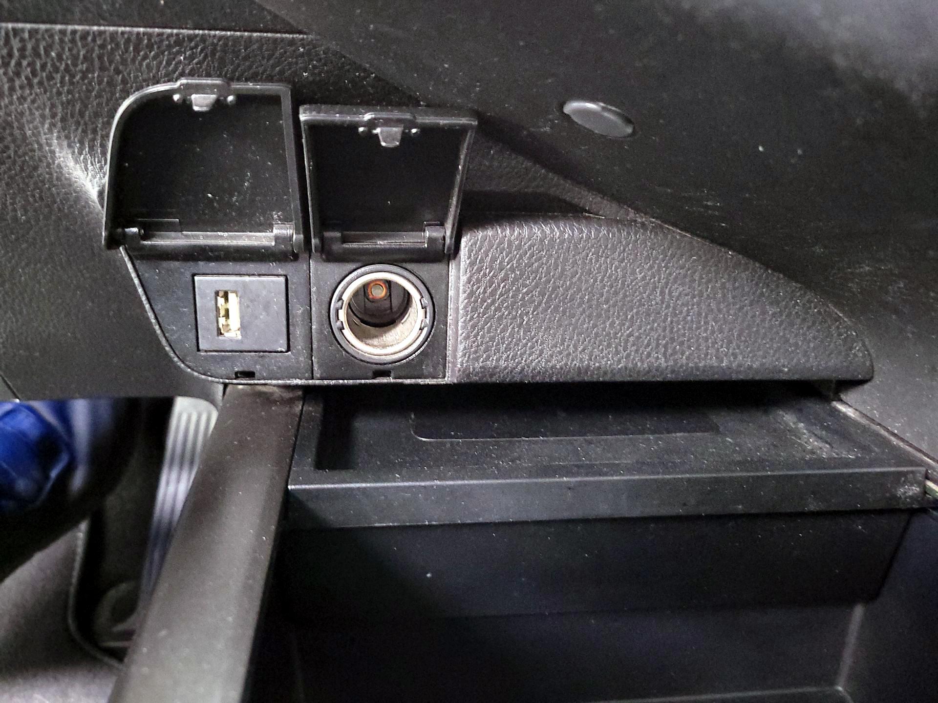 Thumbnail: 2021 Toyota Camry - 18