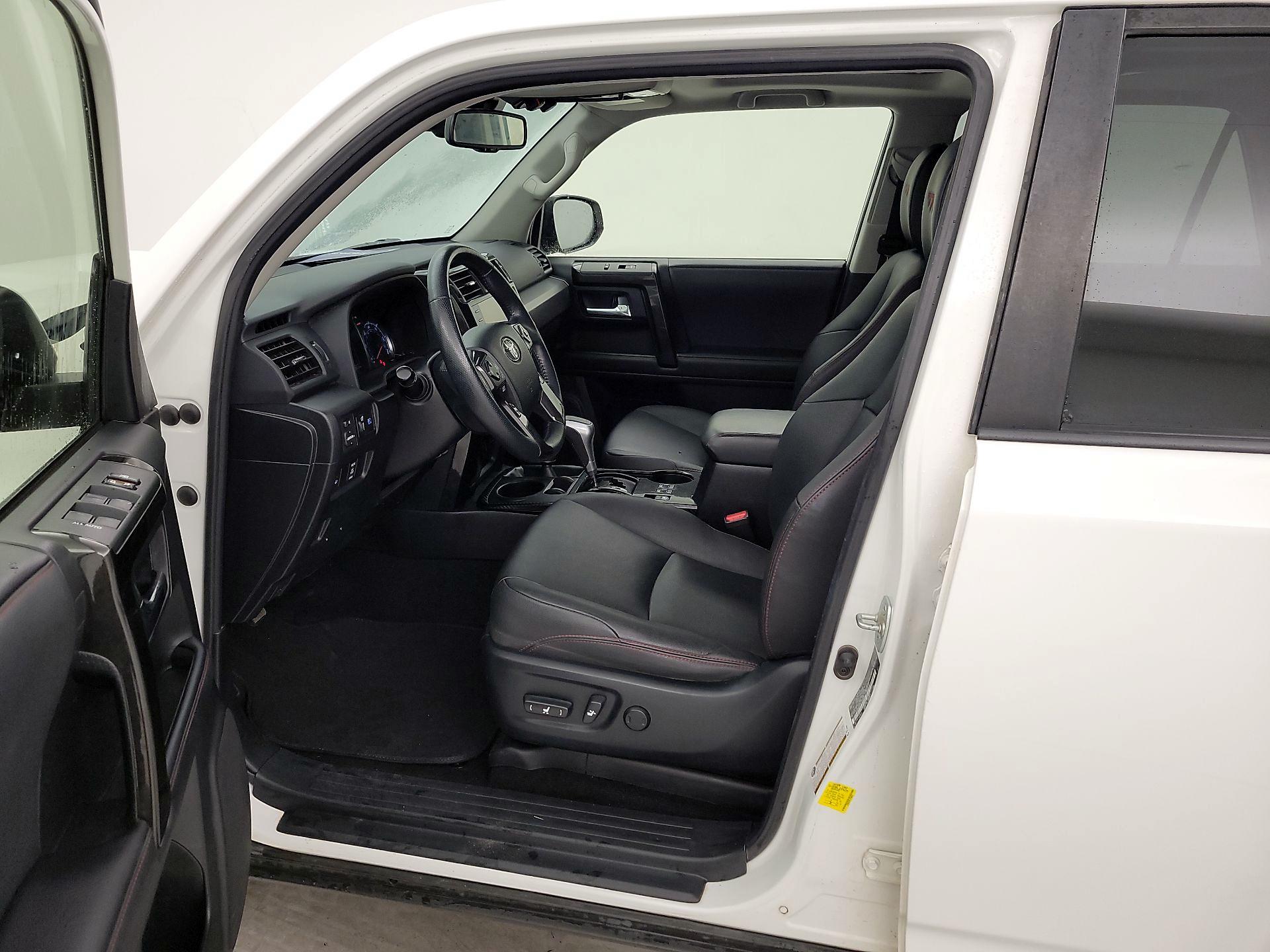 Thumbnail: 2020 Toyota 4Runner - 11