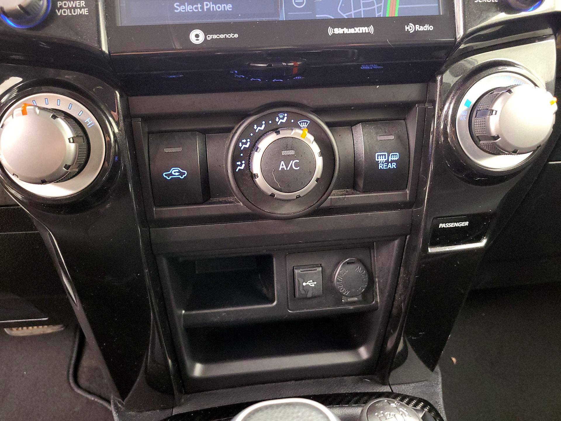 Thumbnail: 2020 Toyota 4Runner - 17