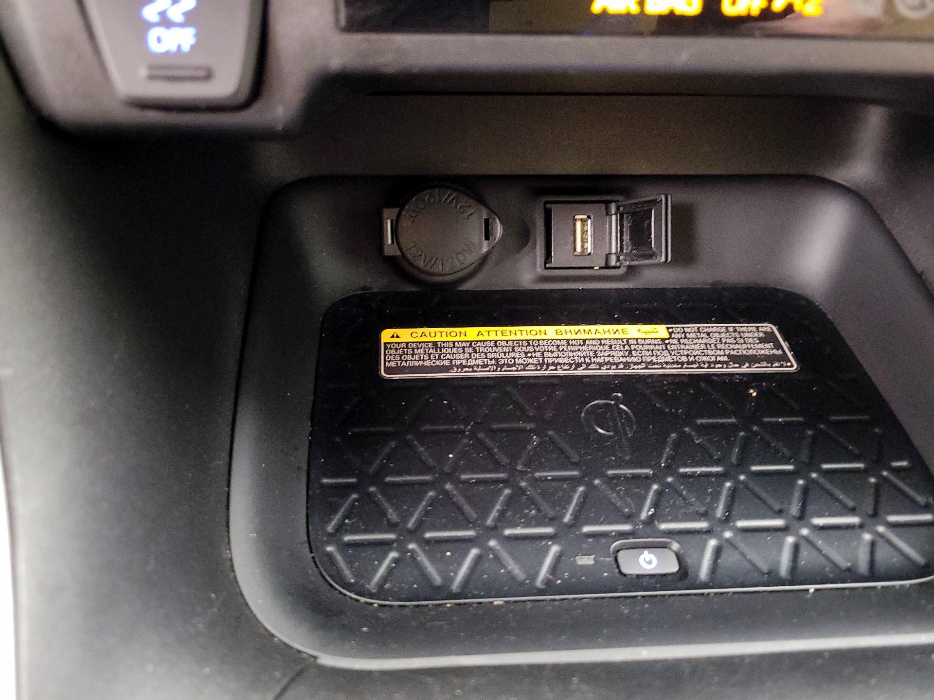 Thumbnail: 2021 Toyota RAV4 - 18