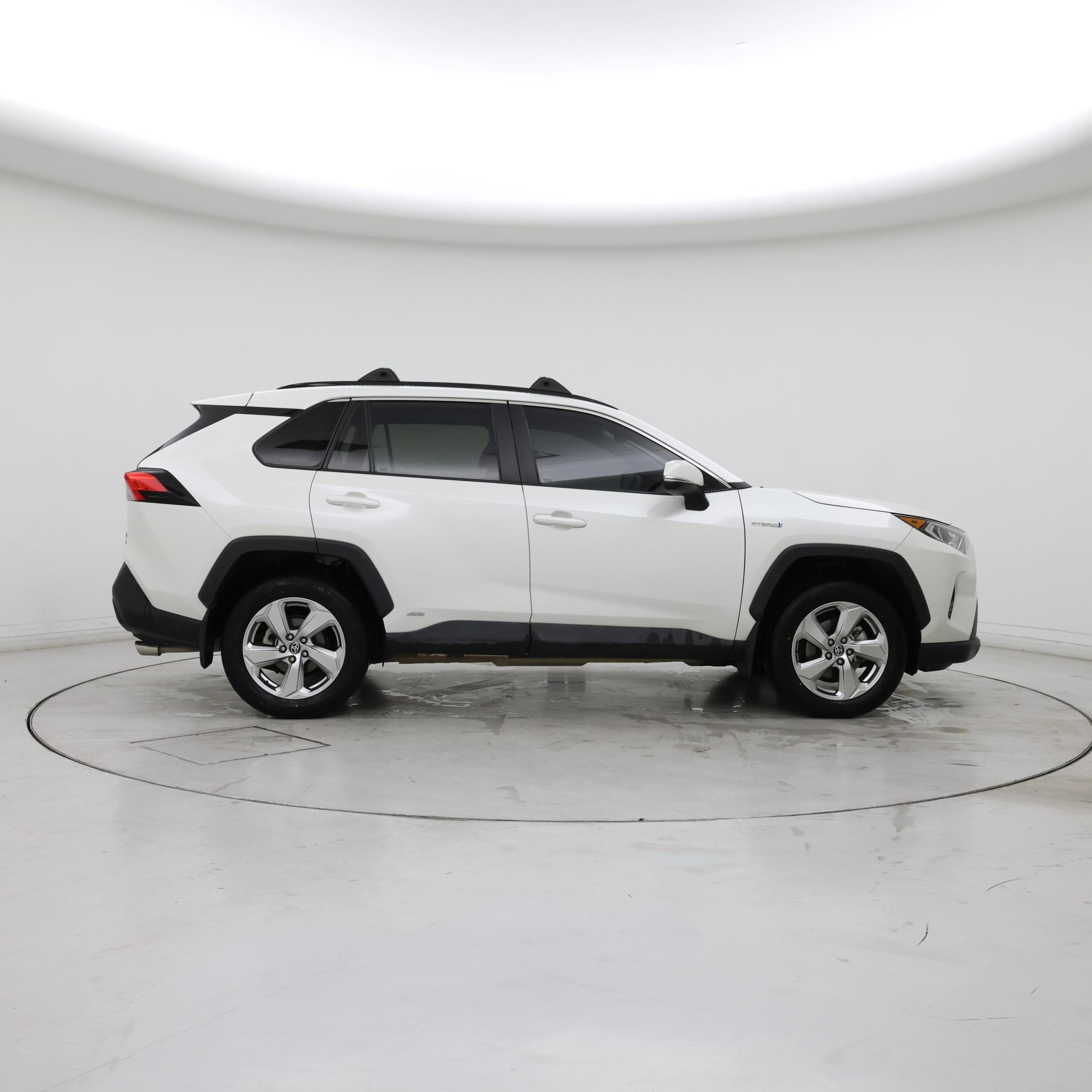 Thumbnail: 2021 Toyota RAV4 - 7