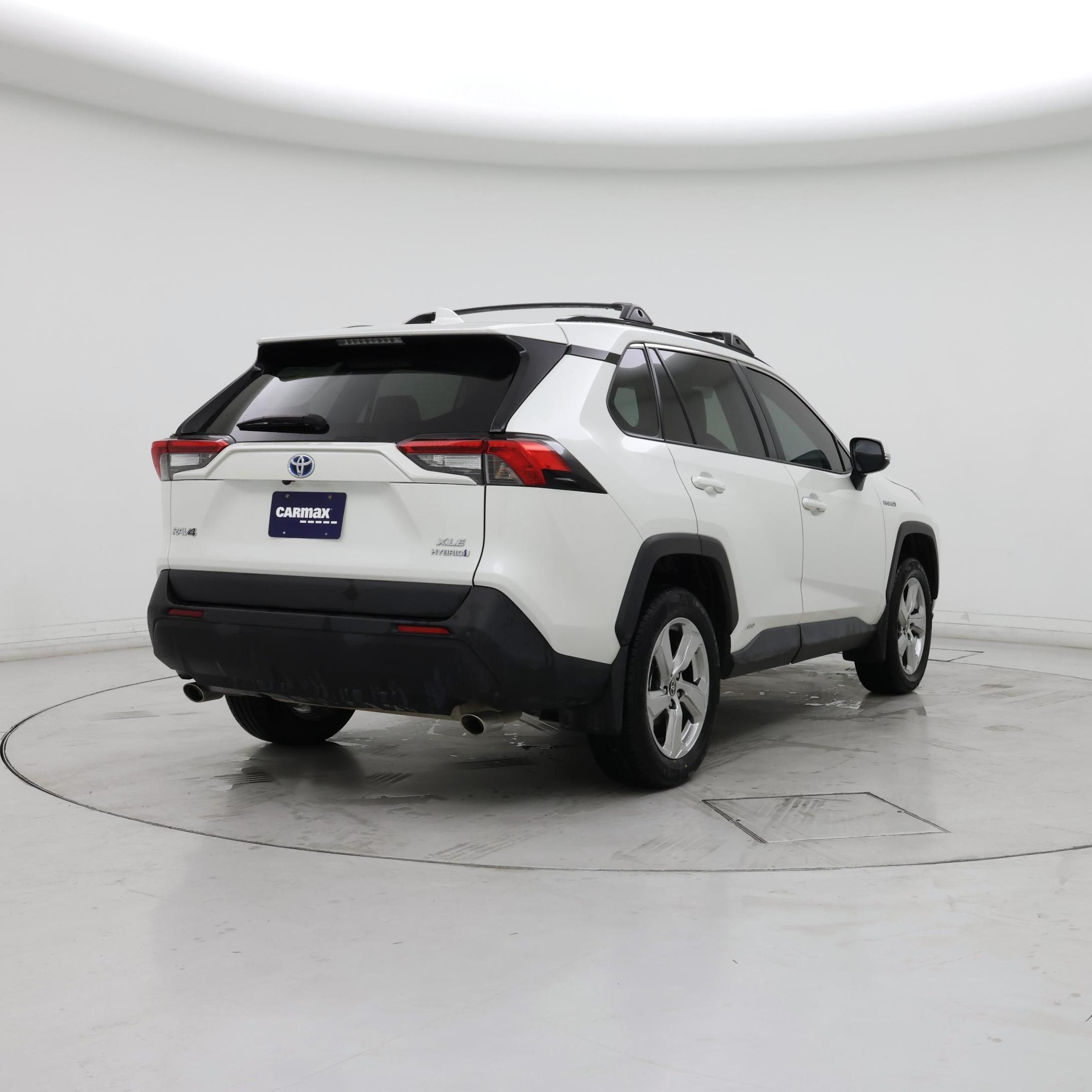 Thumbnail: 2021 Toyota RAV4 - 8