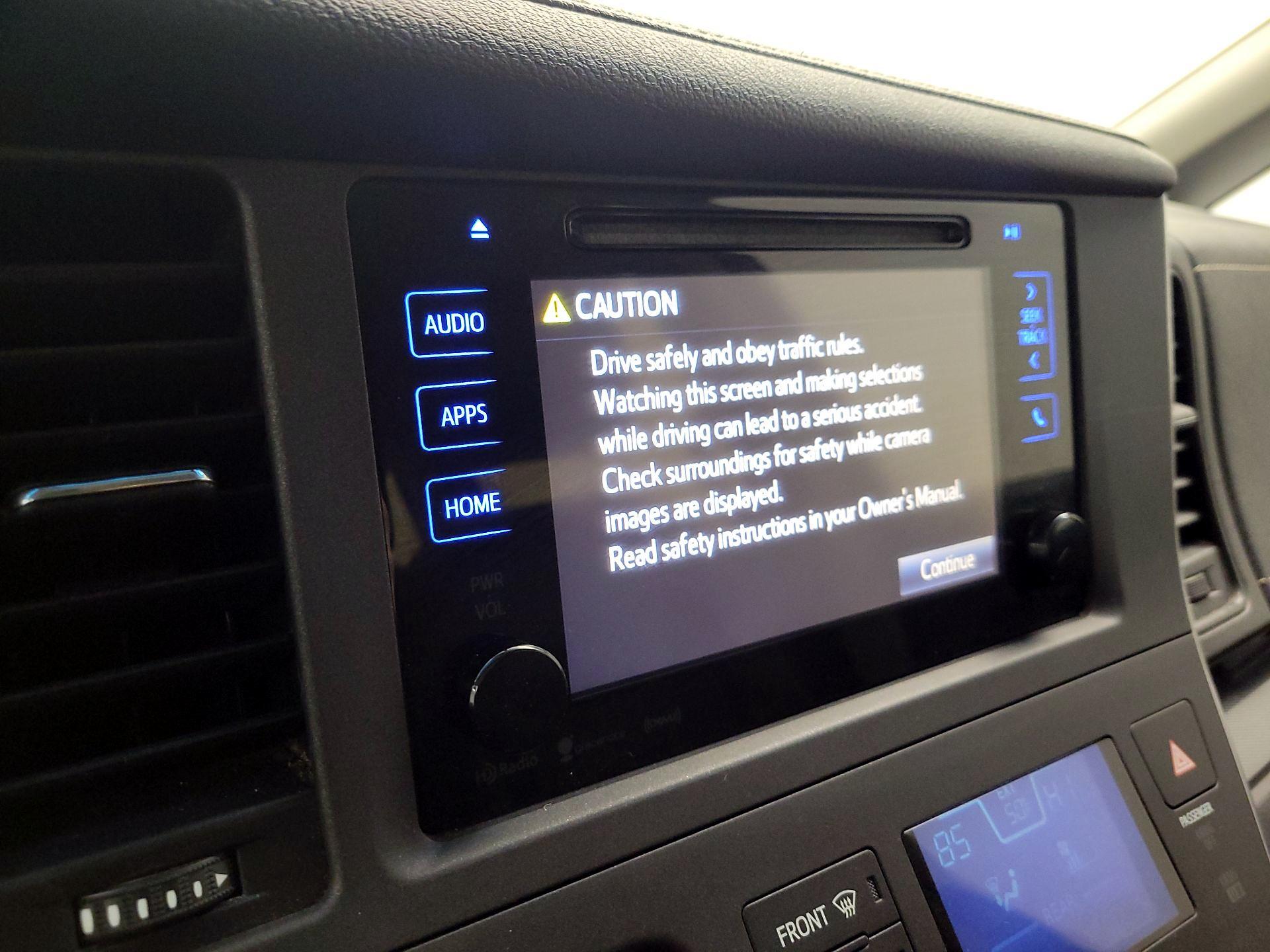 Thumbnail: 2017 Toyota Sienna - 13