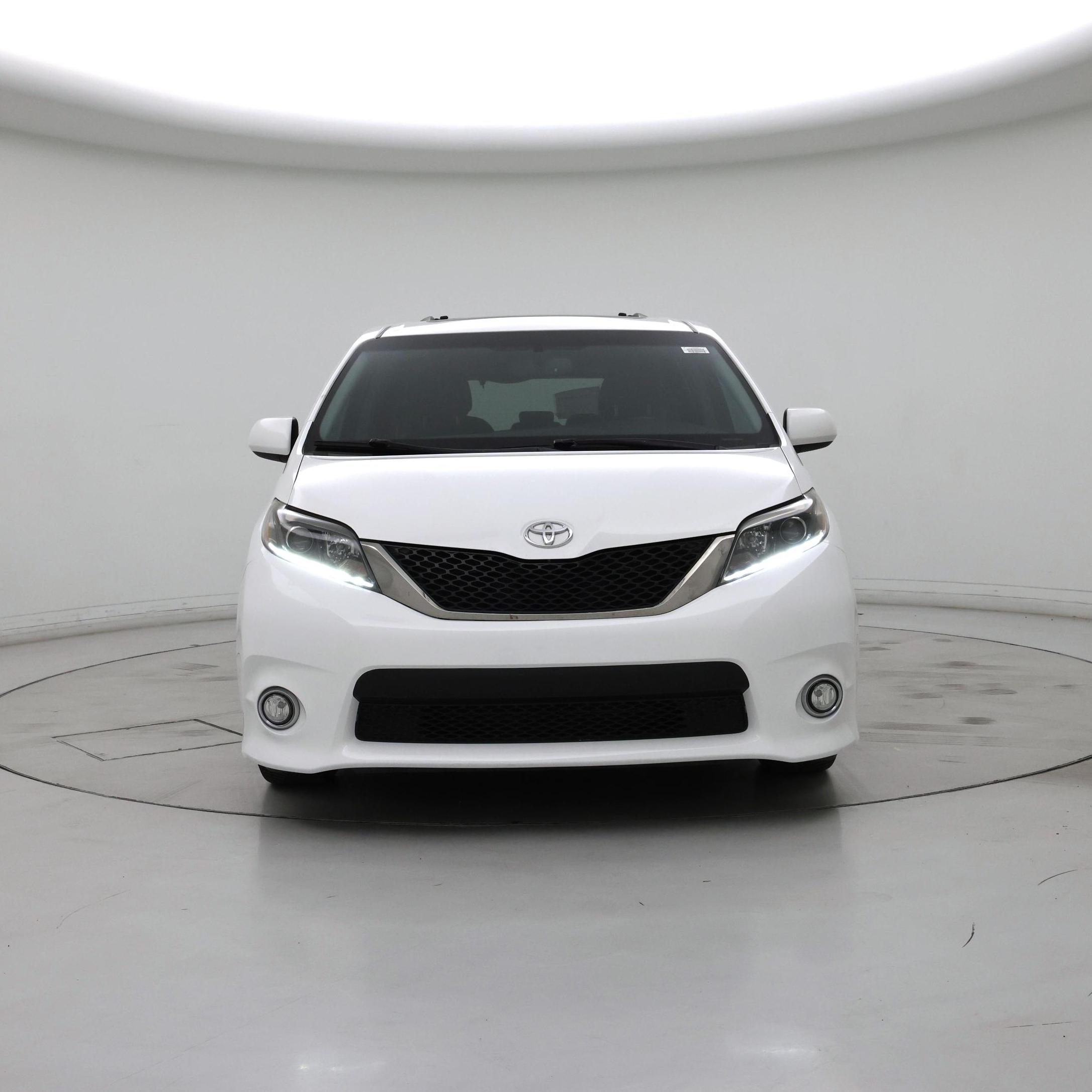 Thumbnail: 2017 Toyota Sienna - 5