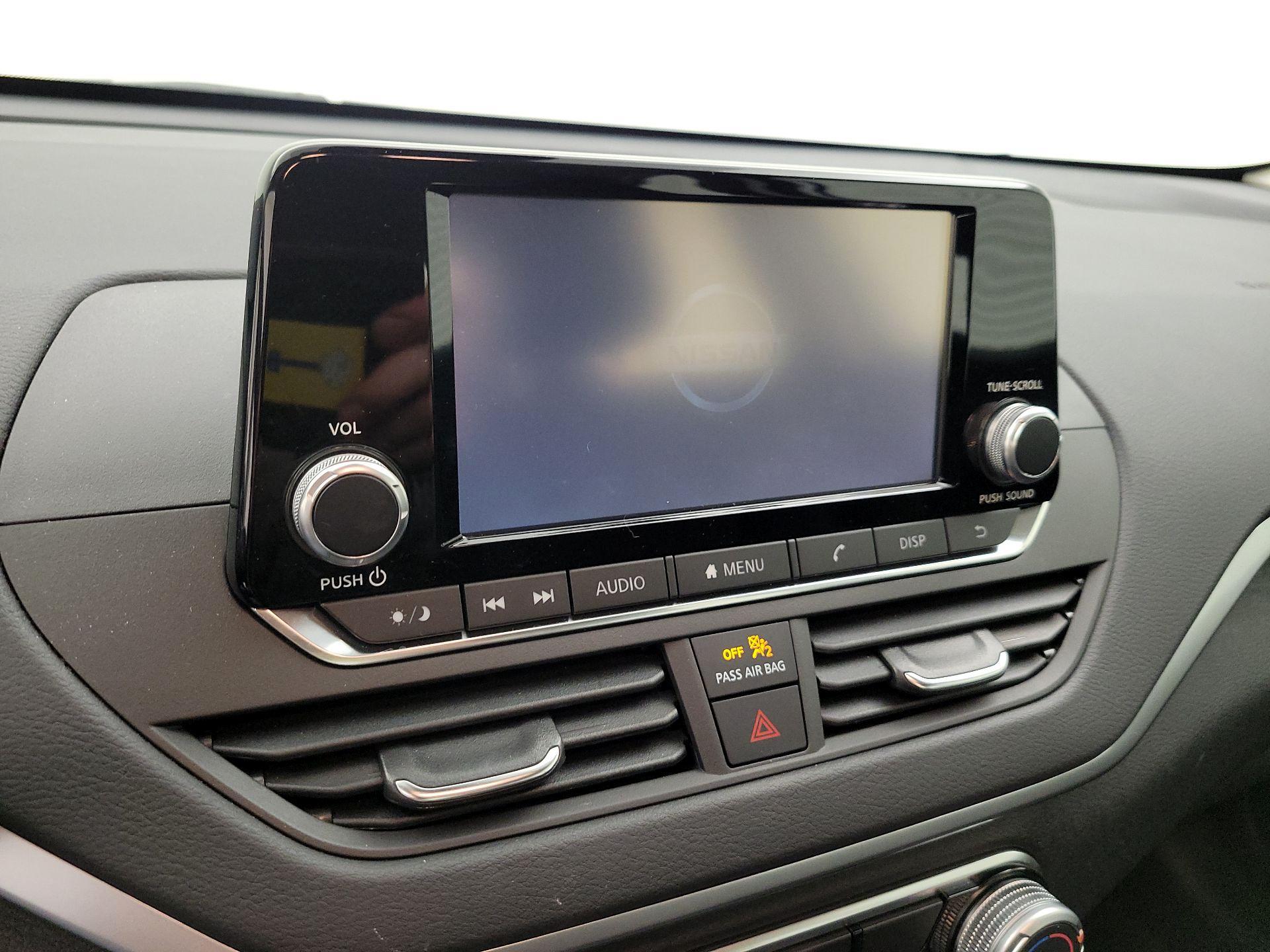 Thumbnail: 2021 Nissan Altima - 13