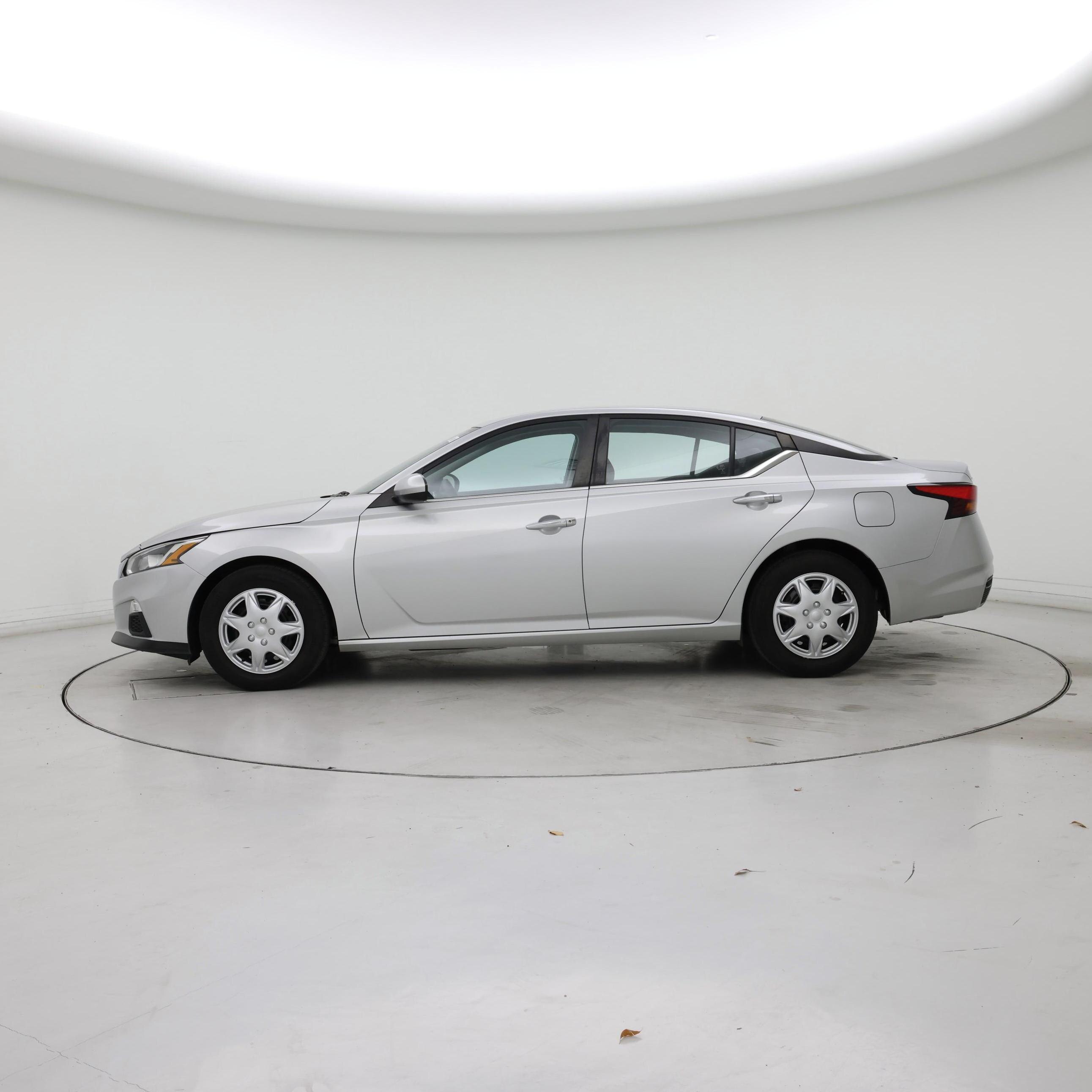 Thumbnail: 2021 Nissan Altima - 3