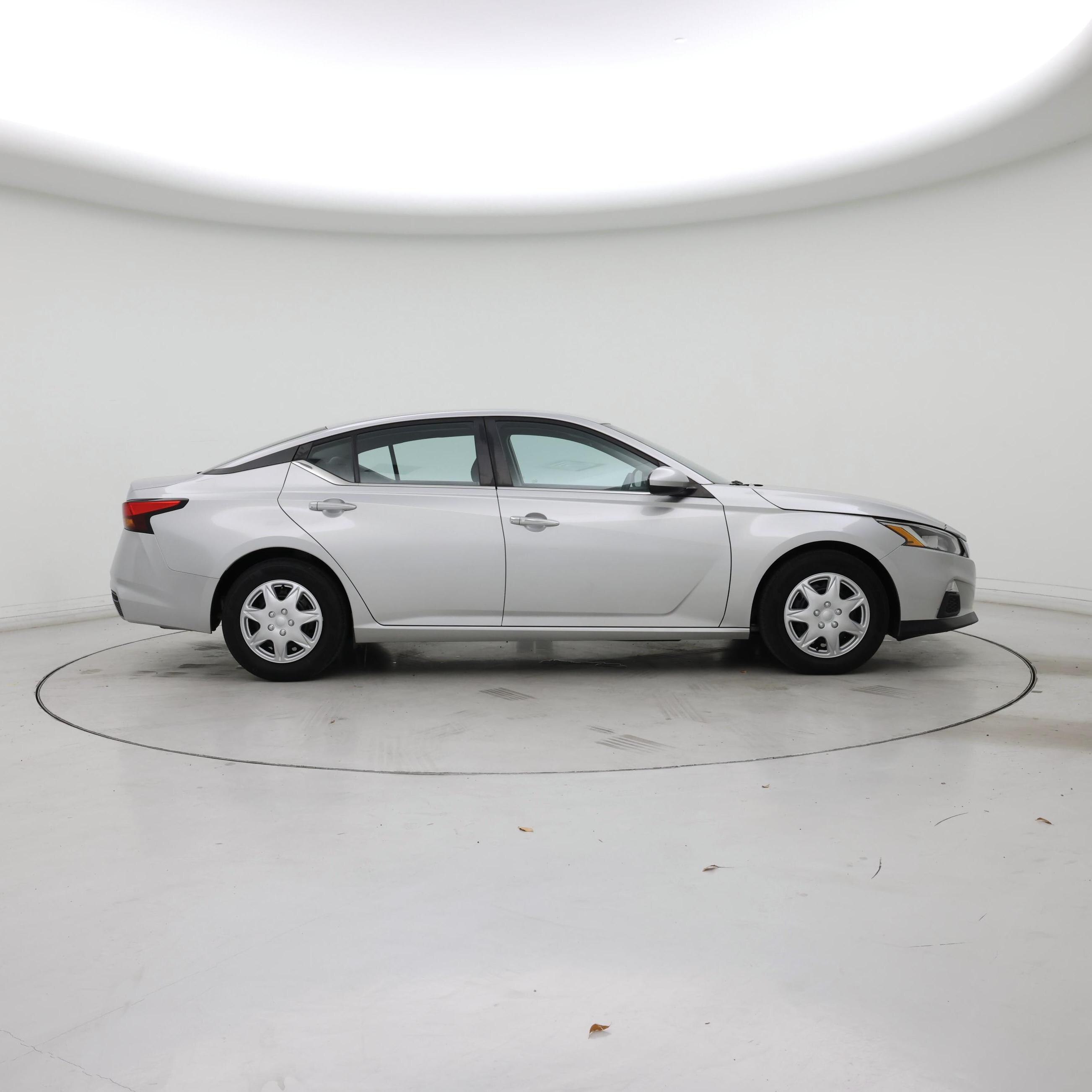 Thumbnail: 2021 Nissan Altima - 7