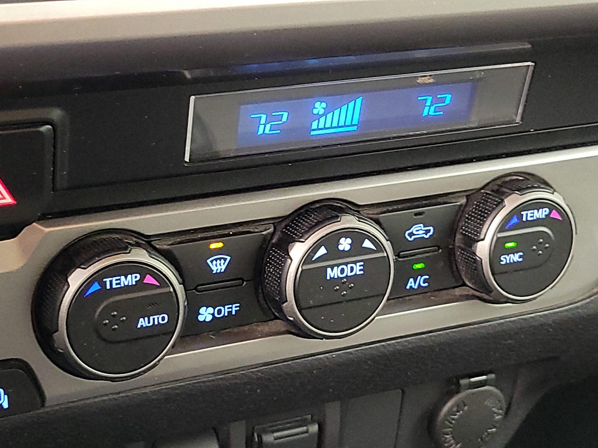 Thumbnail: 2022 Toyota Tacoma - 16