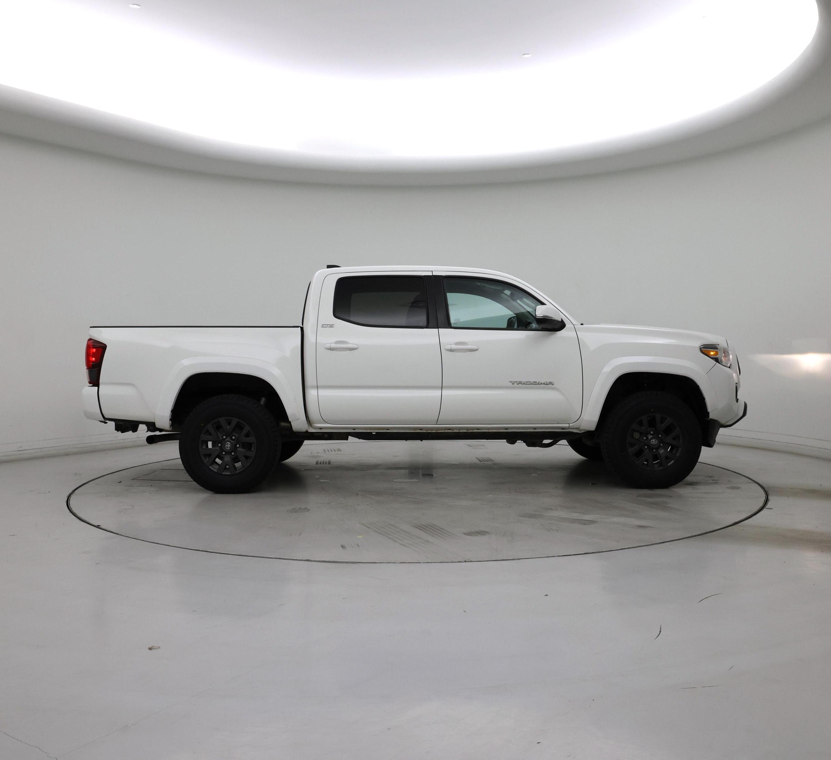 Thumbnail: 2022 Toyota Tacoma - 7