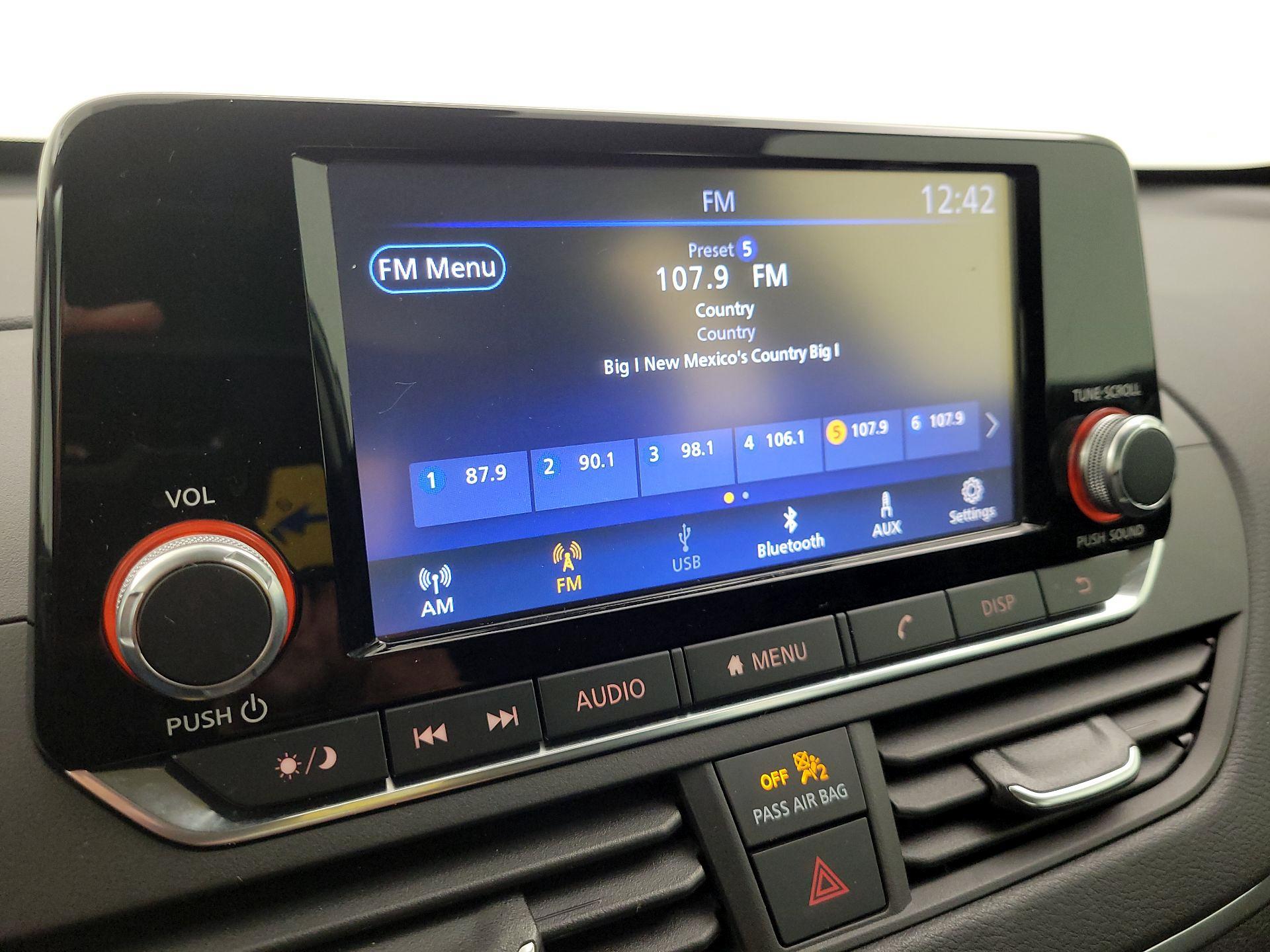 Thumbnail: 2021 Nissan Altima - 15