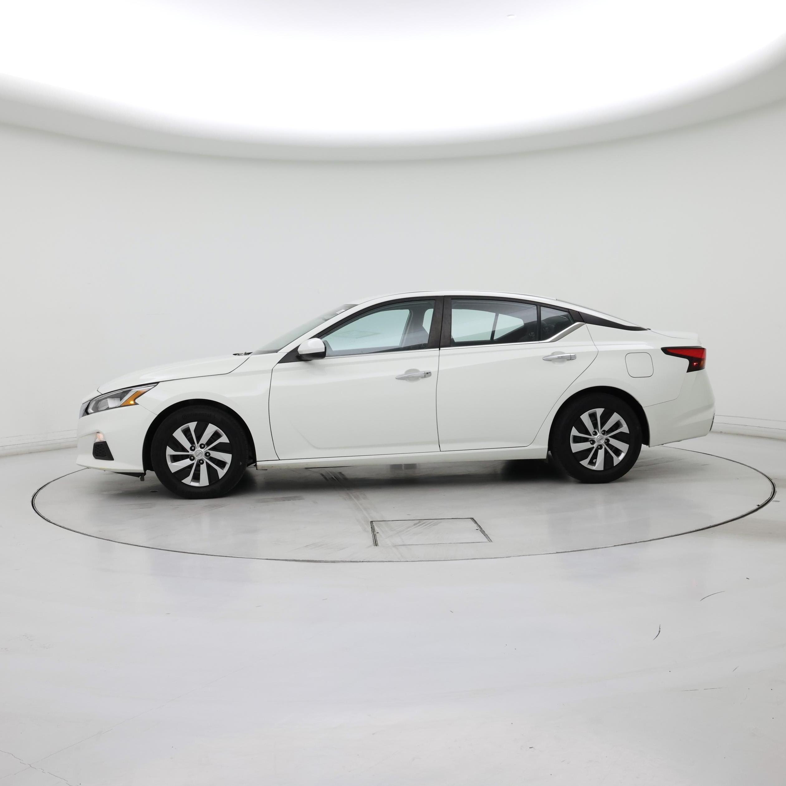 Thumbnail: 2021 Nissan Altima - 3