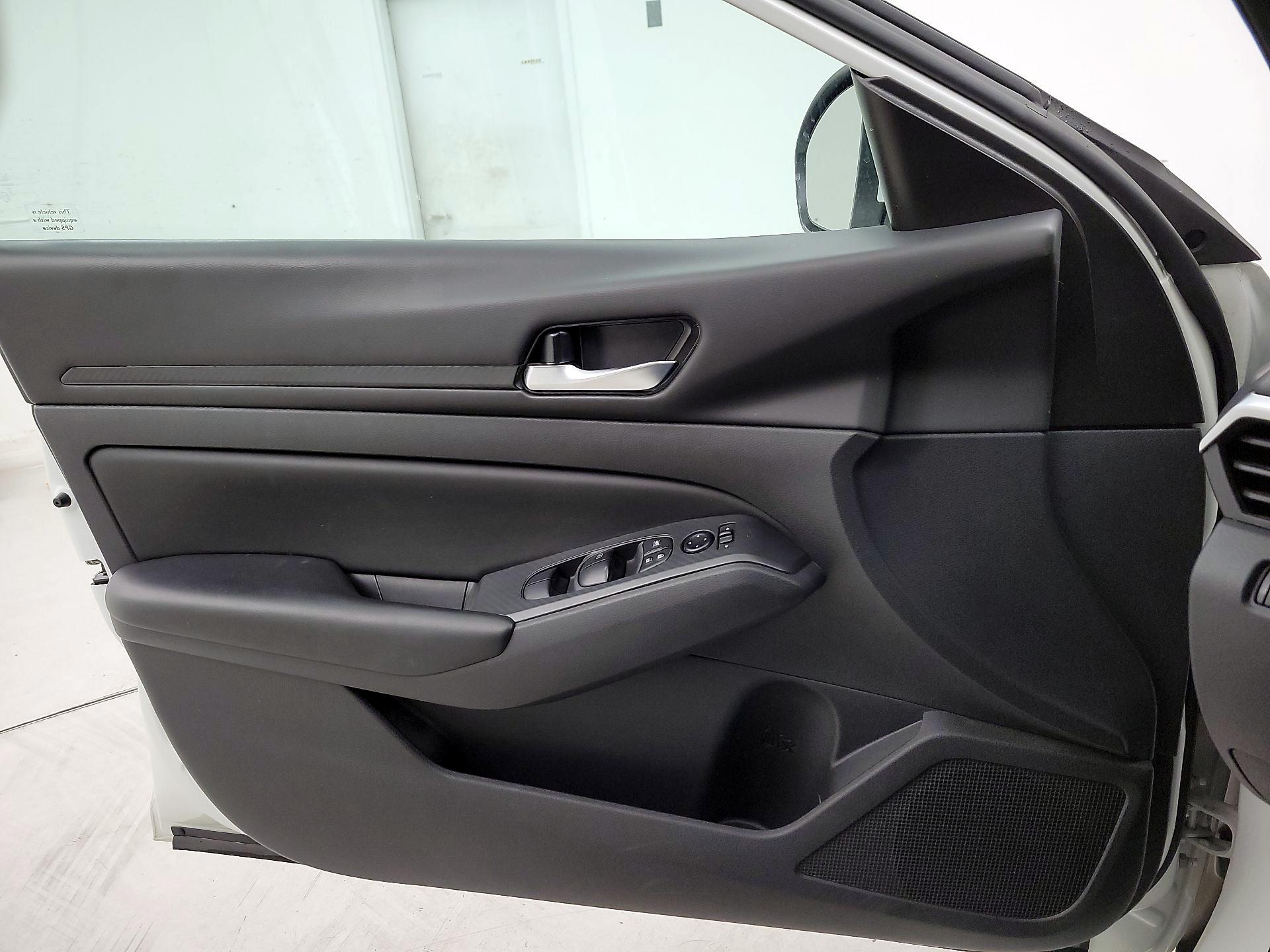 Thumbnail: 2021 Nissan Altima - 12