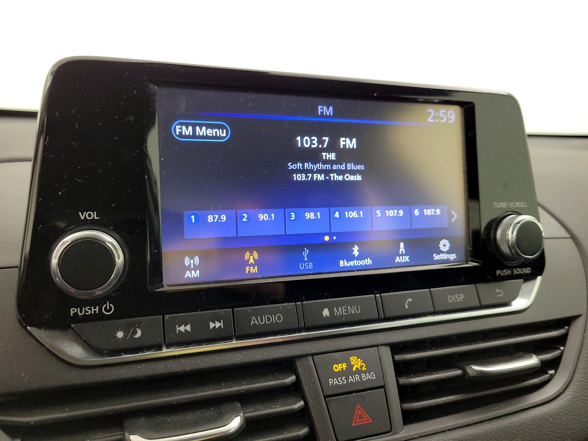 Thumbnail: 2021 Nissan Altima - 15