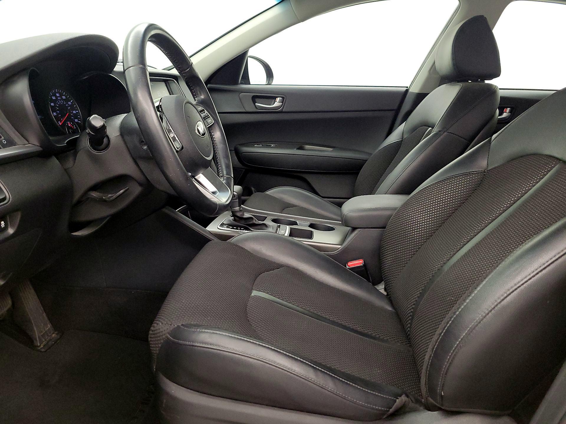 Thumbnail: 2019 Kia Optima - 11