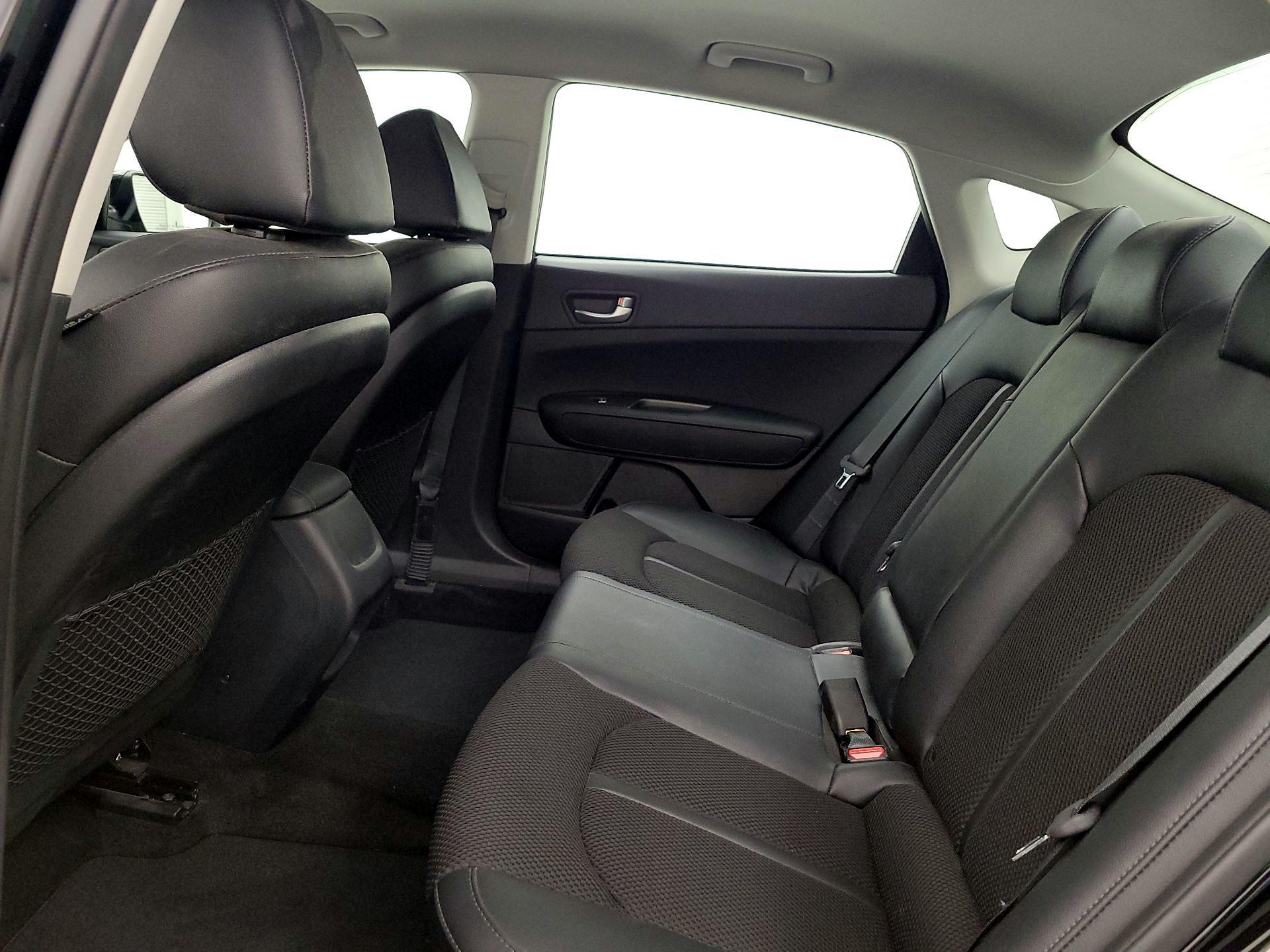 Thumbnail: 2019 Kia Optima - 19