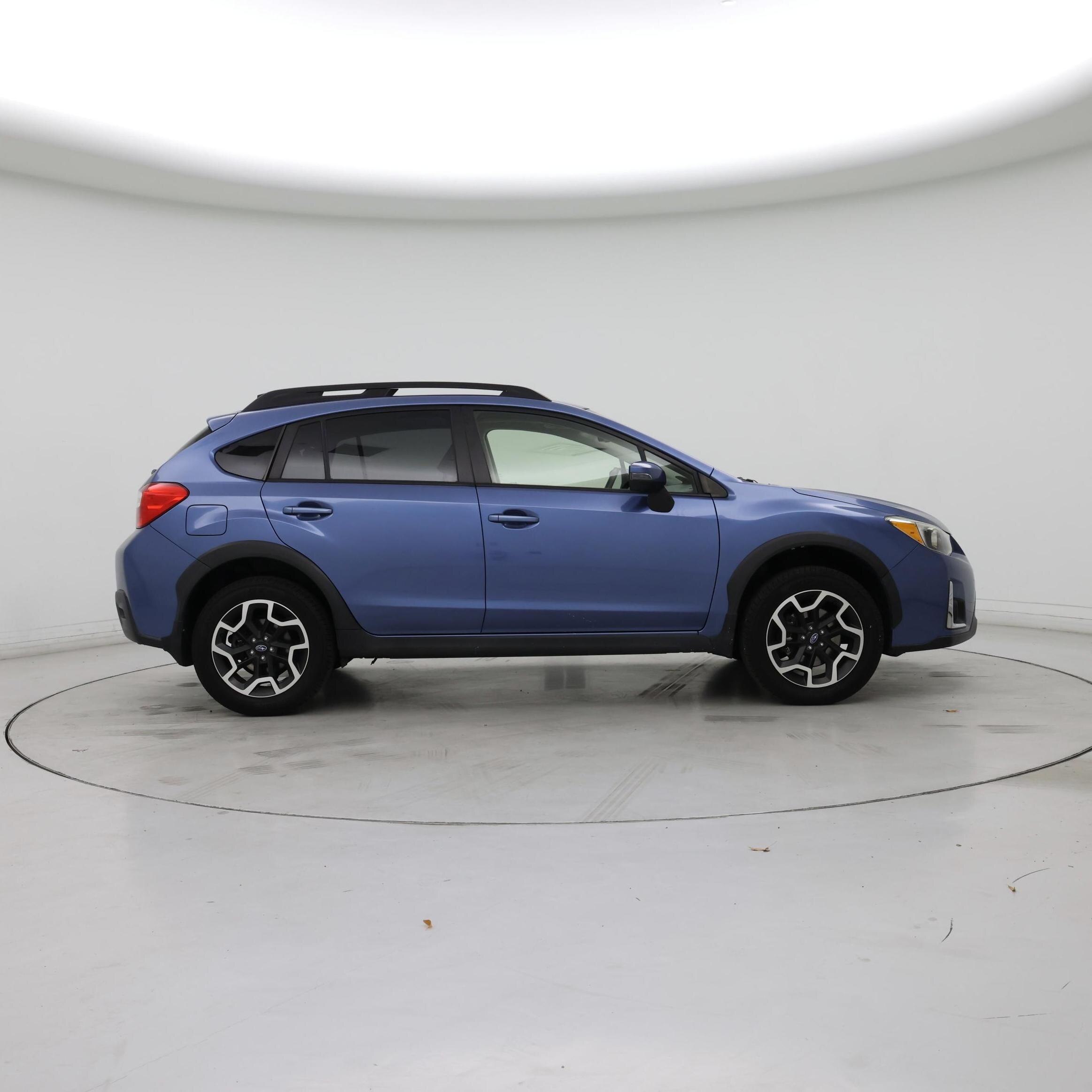 Thumbnail: 2017 Subaru Crosstrek - 7
