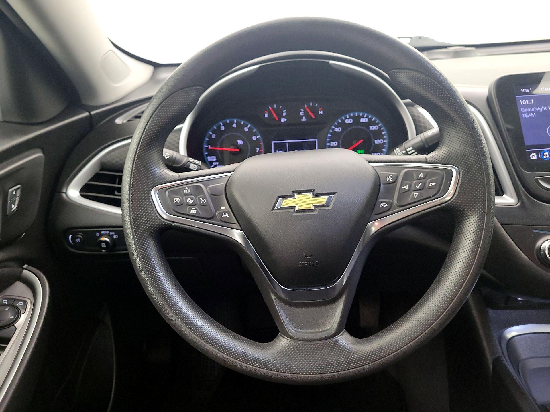 Thumbnail: 2023 Chevrolet Malibu - 10