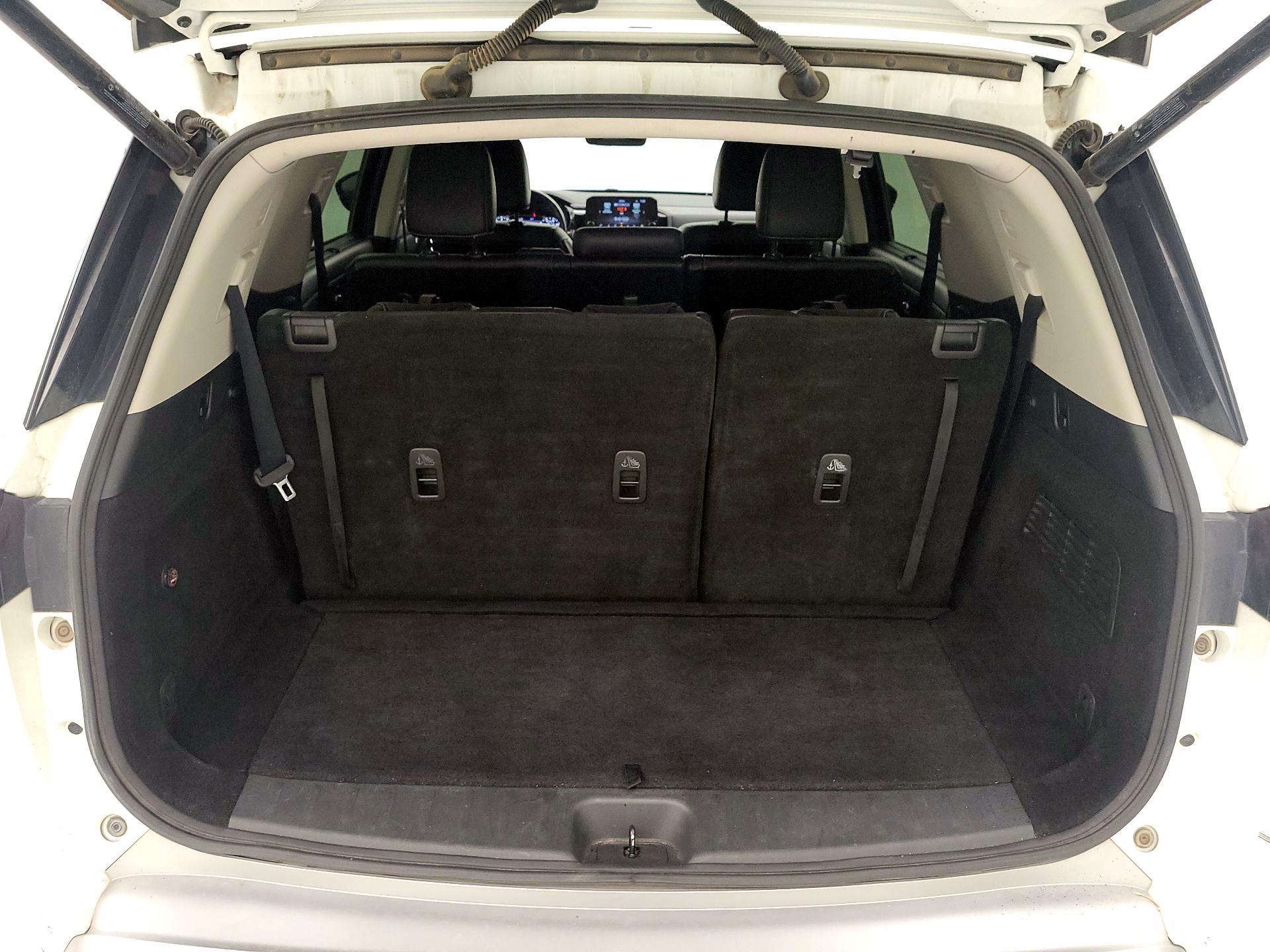 Thumbnail: 2023 Nissan Pathfinder - 16