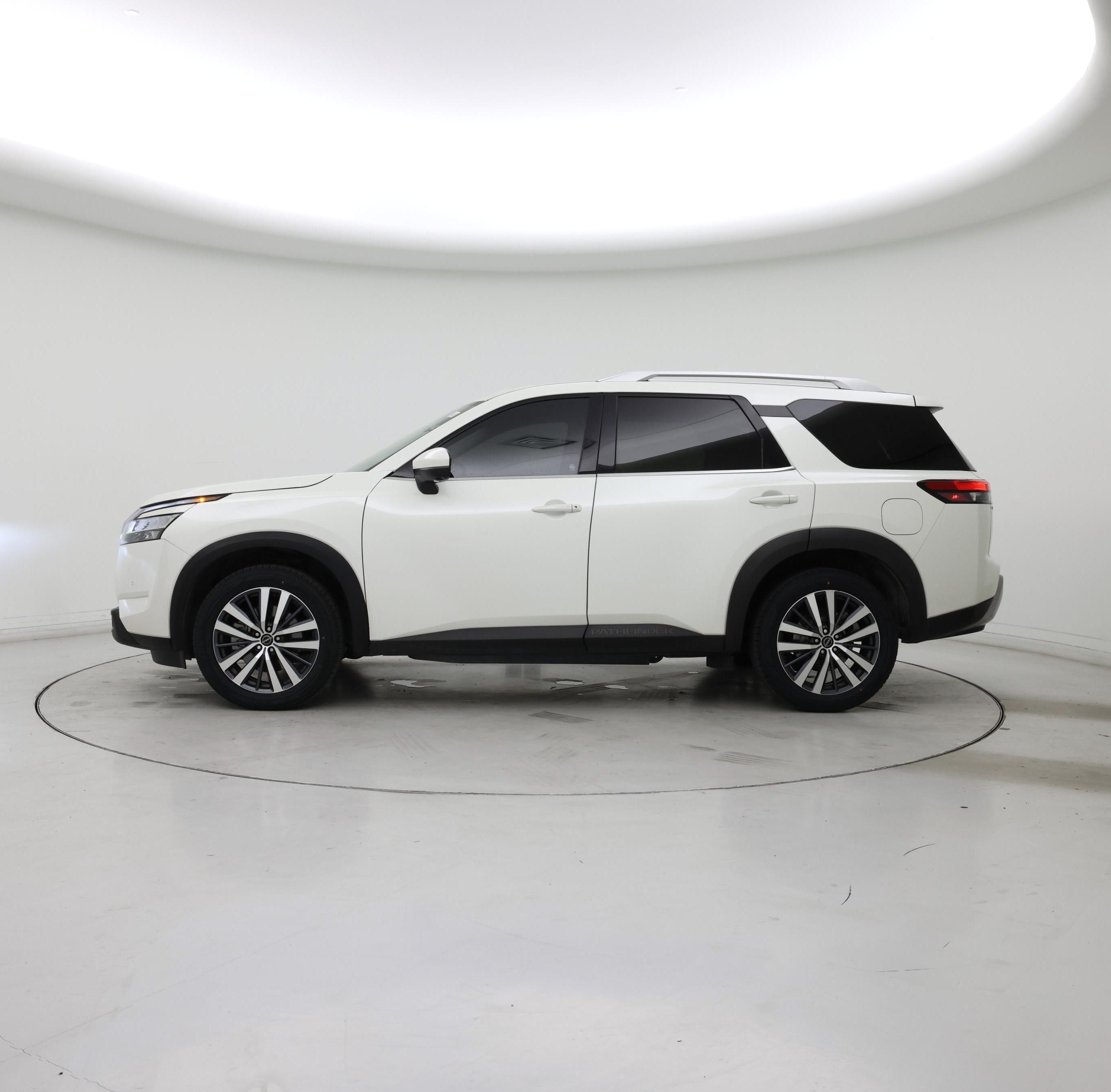Thumbnail: 2023 Nissan Pathfinder - 3