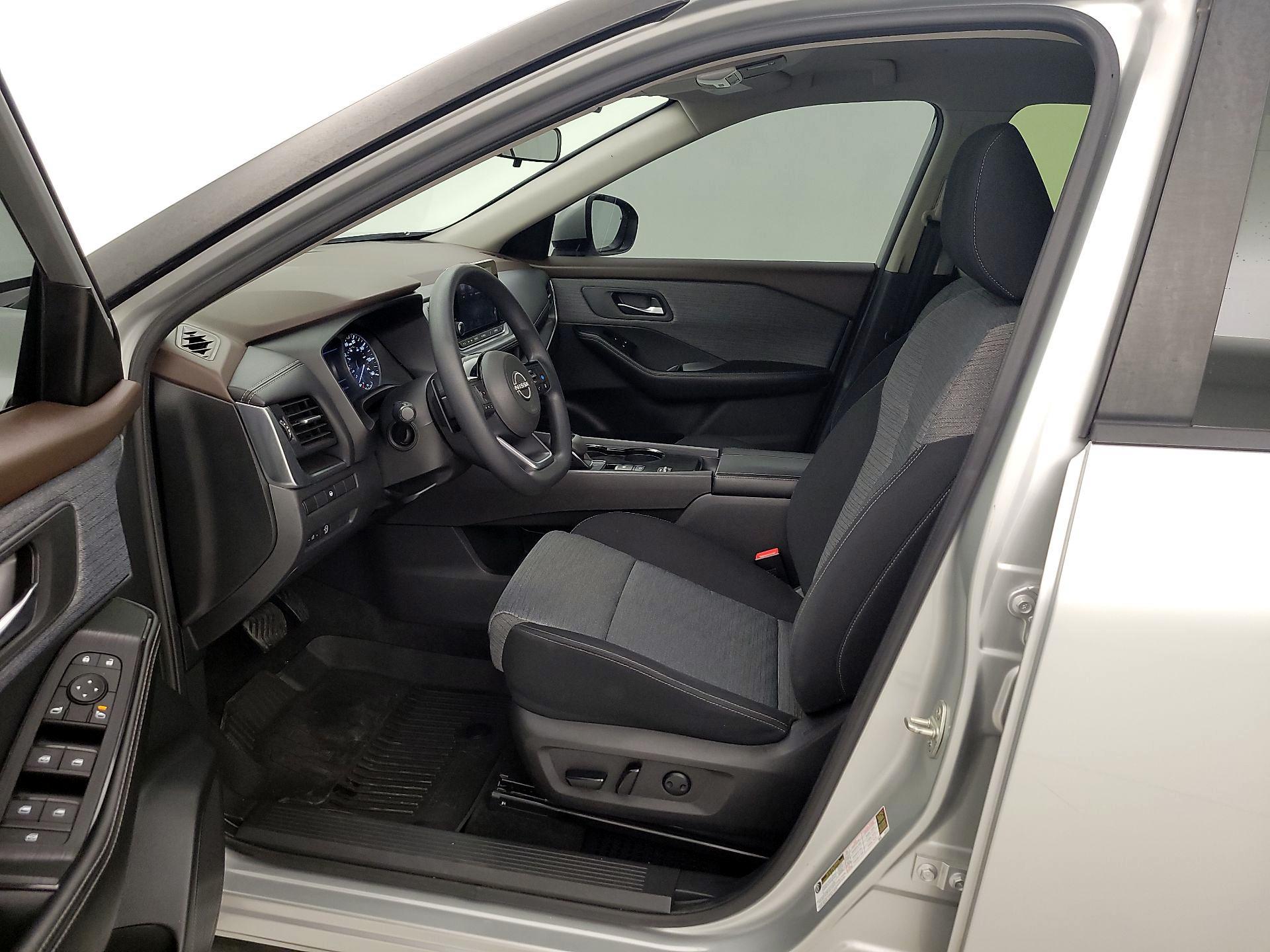 Thumbnail: 2023 Nissan Rogue - 11