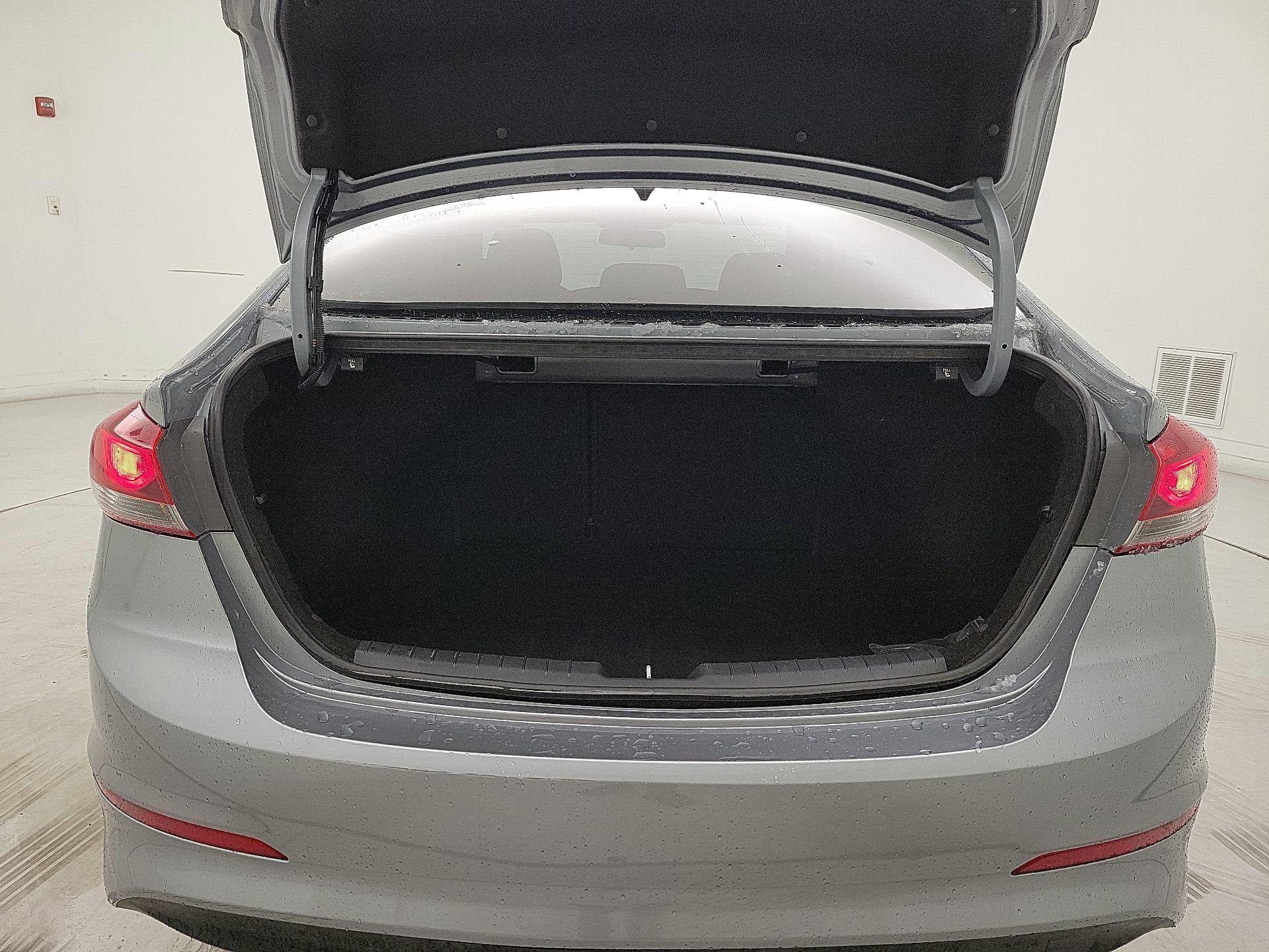 Thumbnail: 2017 Hyundai Elantra - 20