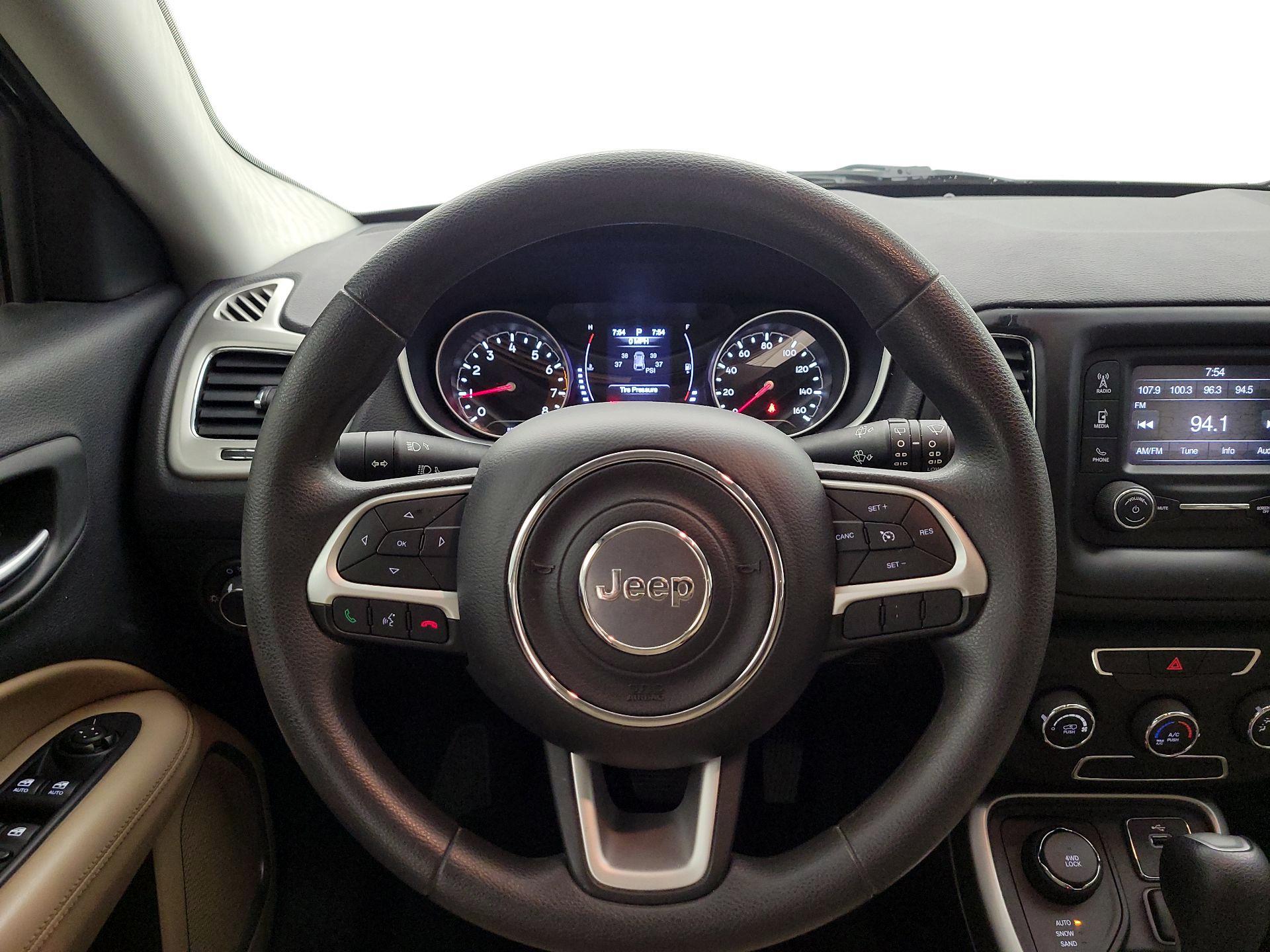 Thumbnail: 2018 Jeep Compass - 10