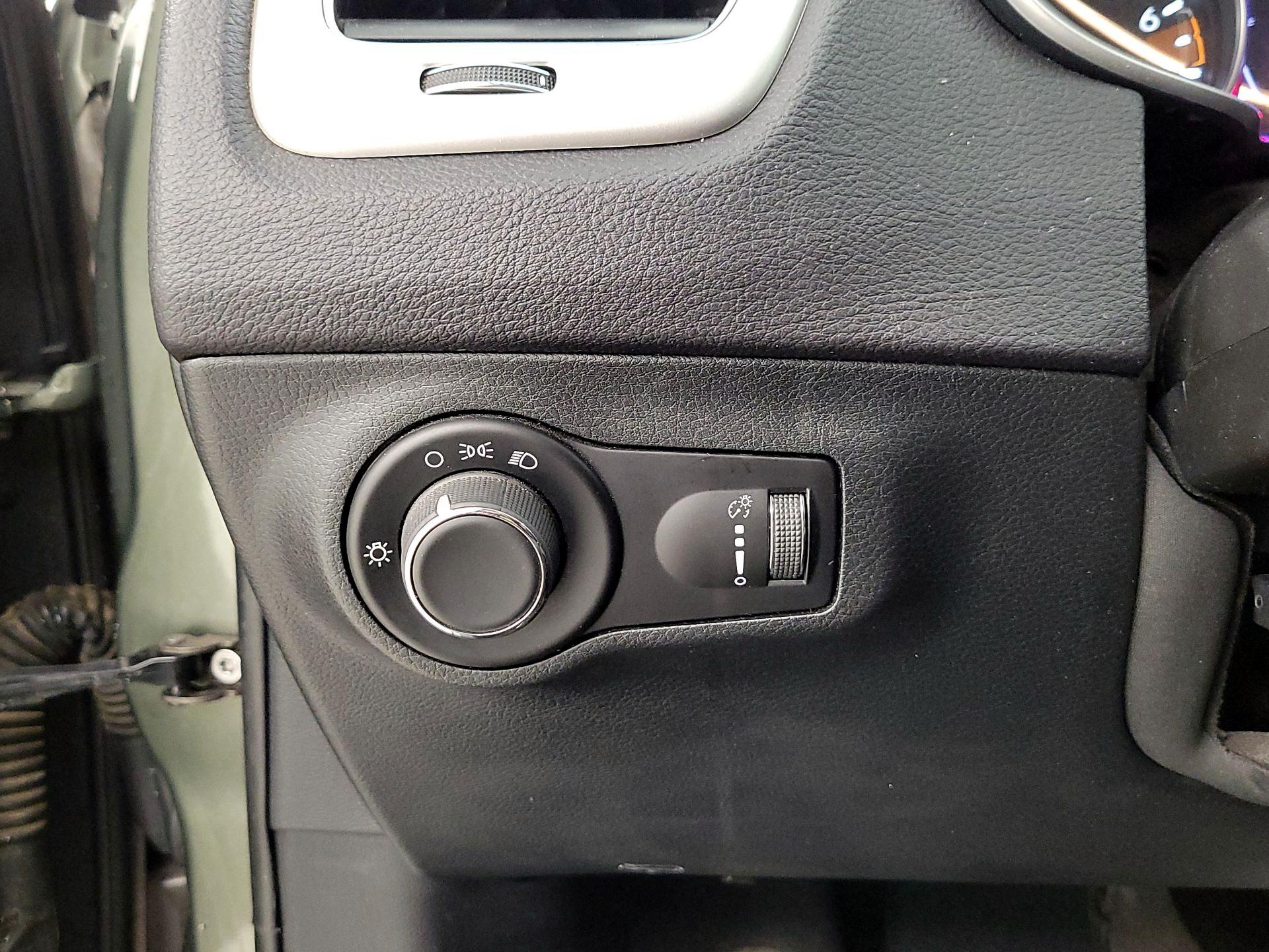 Thumbnail: 2018 Jeep Compass - 13