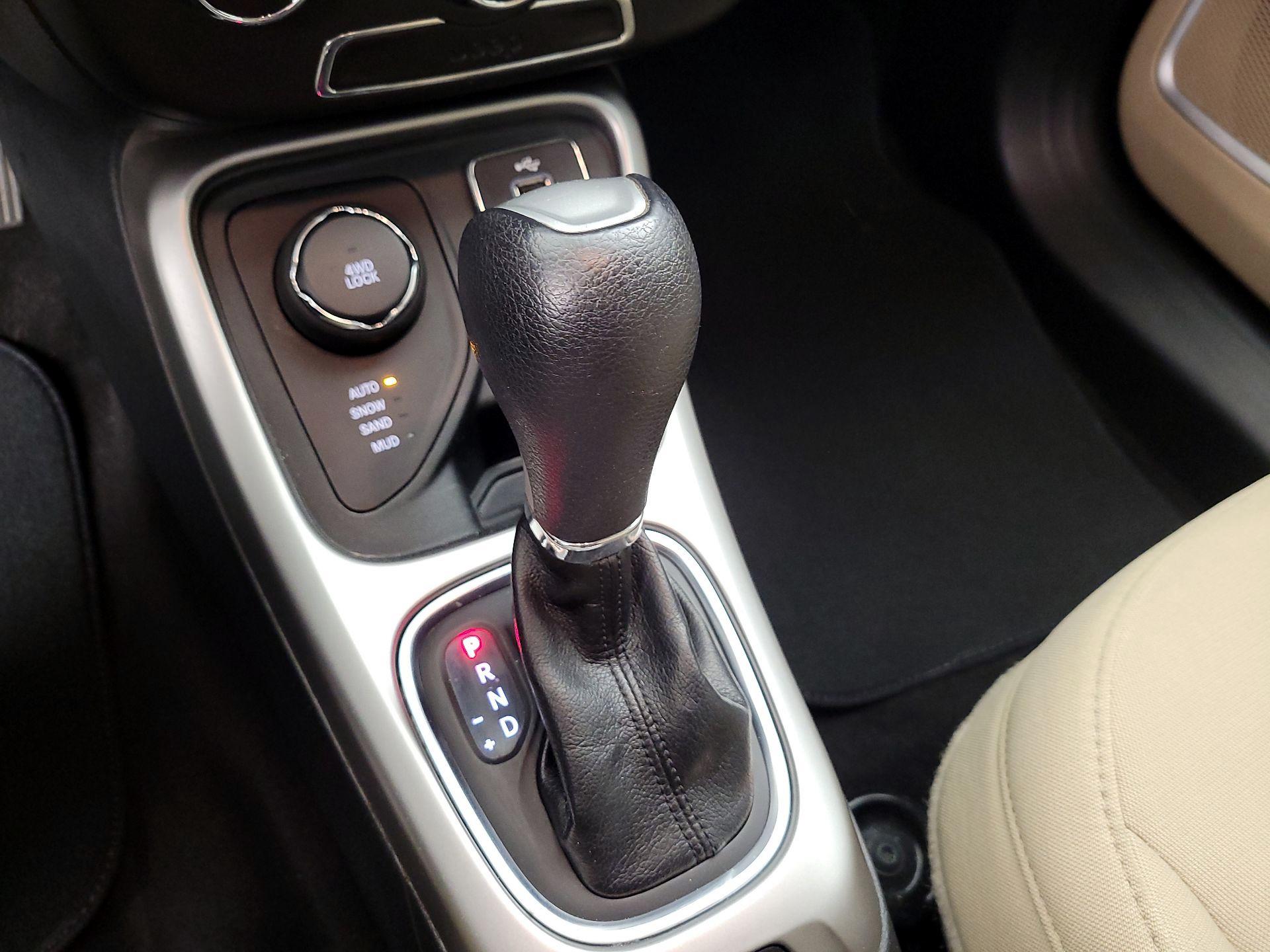 Thumbnail: 2018 Jeep Compass - 17