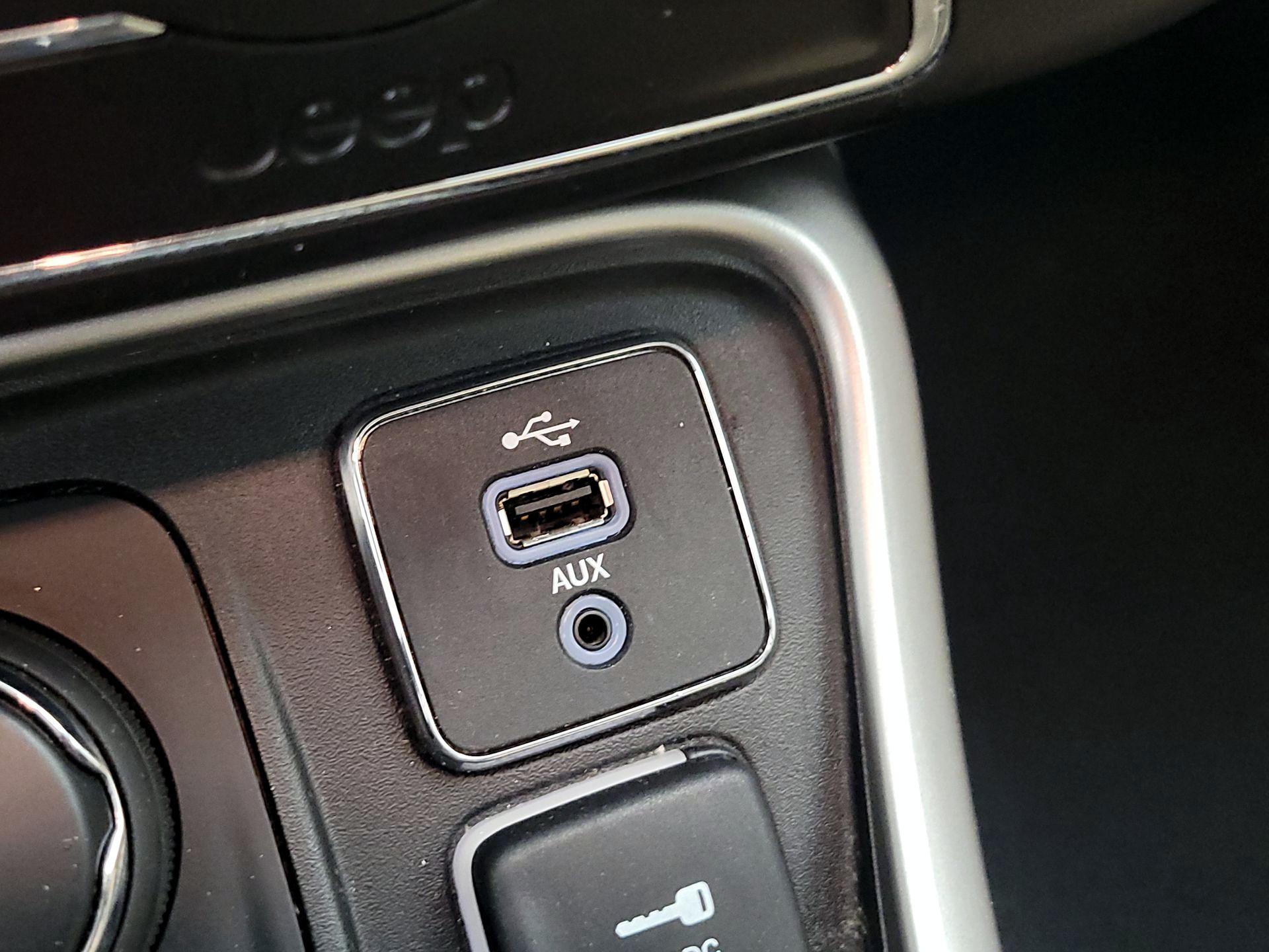 Thumbnail: 2018 Jeep Compass - 18