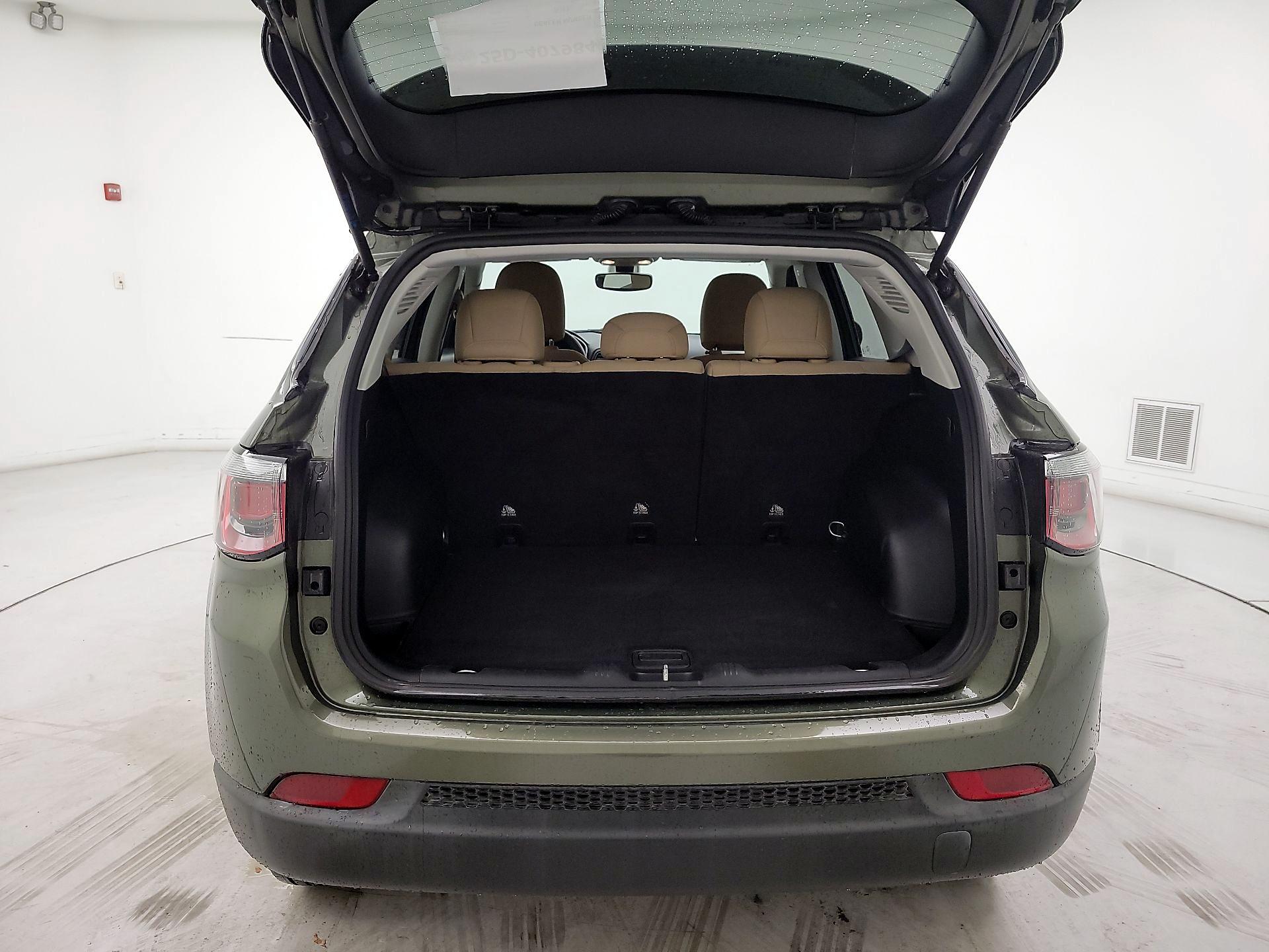 Thumbnail: 2018 Jeep Compass - 20