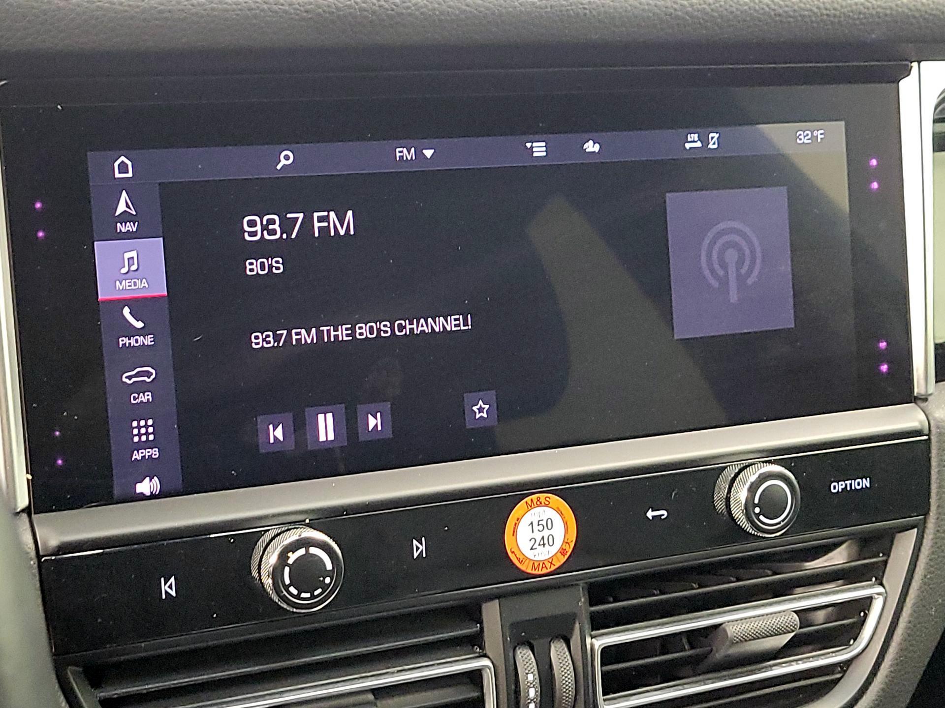 Thumbnail: 2022 Porsche Macan - 15