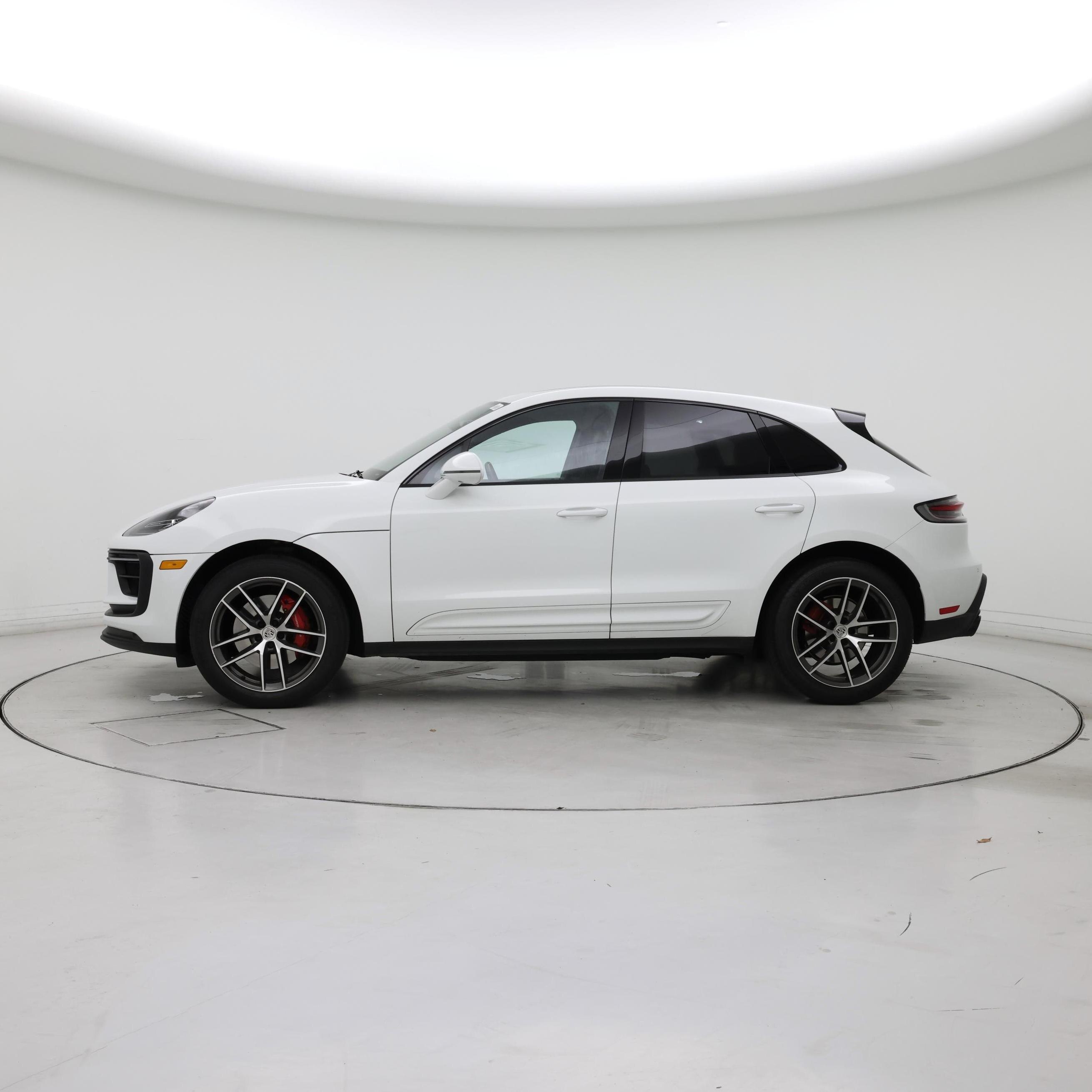 Thumbnail: 2022 Porsche Macan - 3