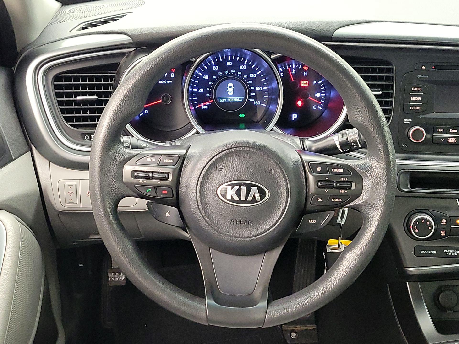 Thumbnail: 2015 Kia Optima - 10