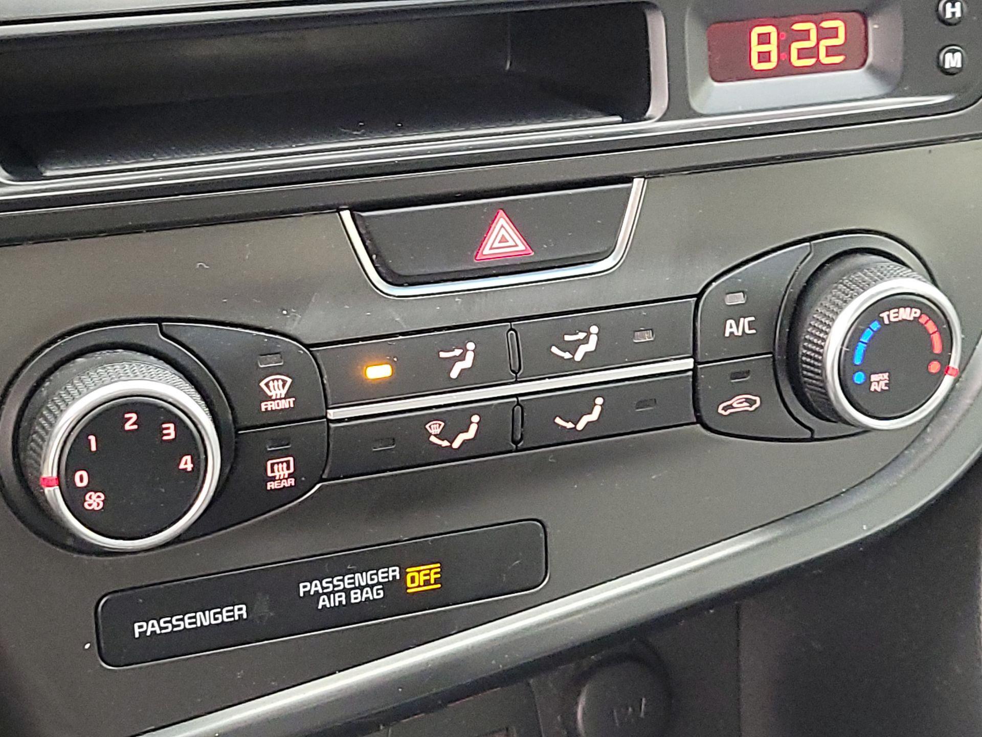 Thumbnail: 2015 Kia Optima - 15